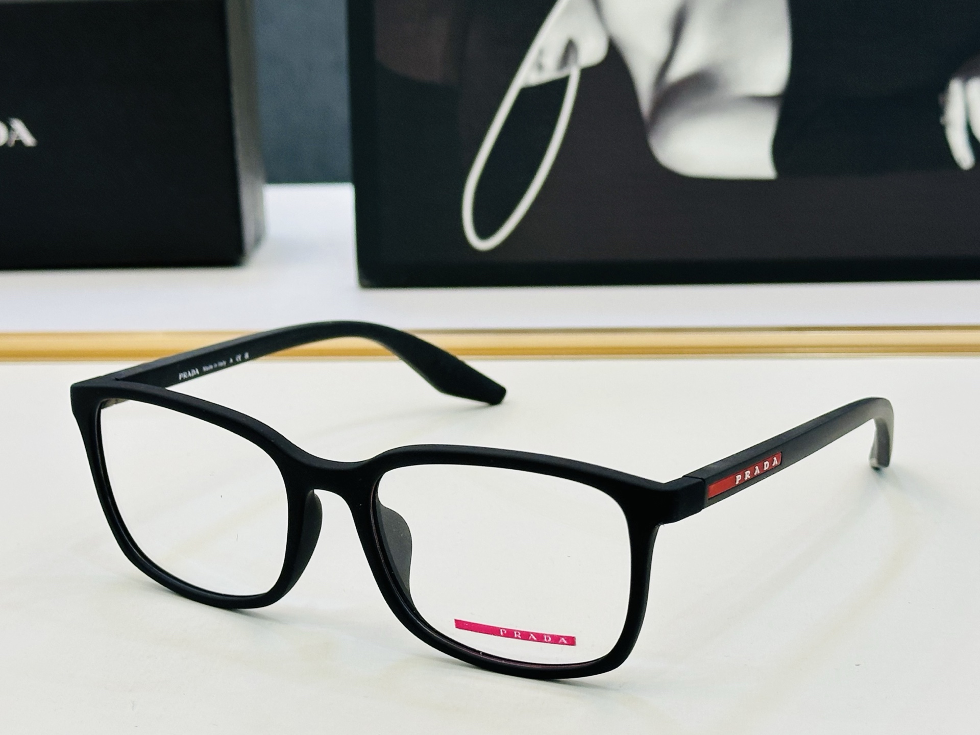 🔺PRAD*🔻普家 VPS07R Size：55口18-145 眼镜系列堪称精湛制作 彰显独特个 W 最