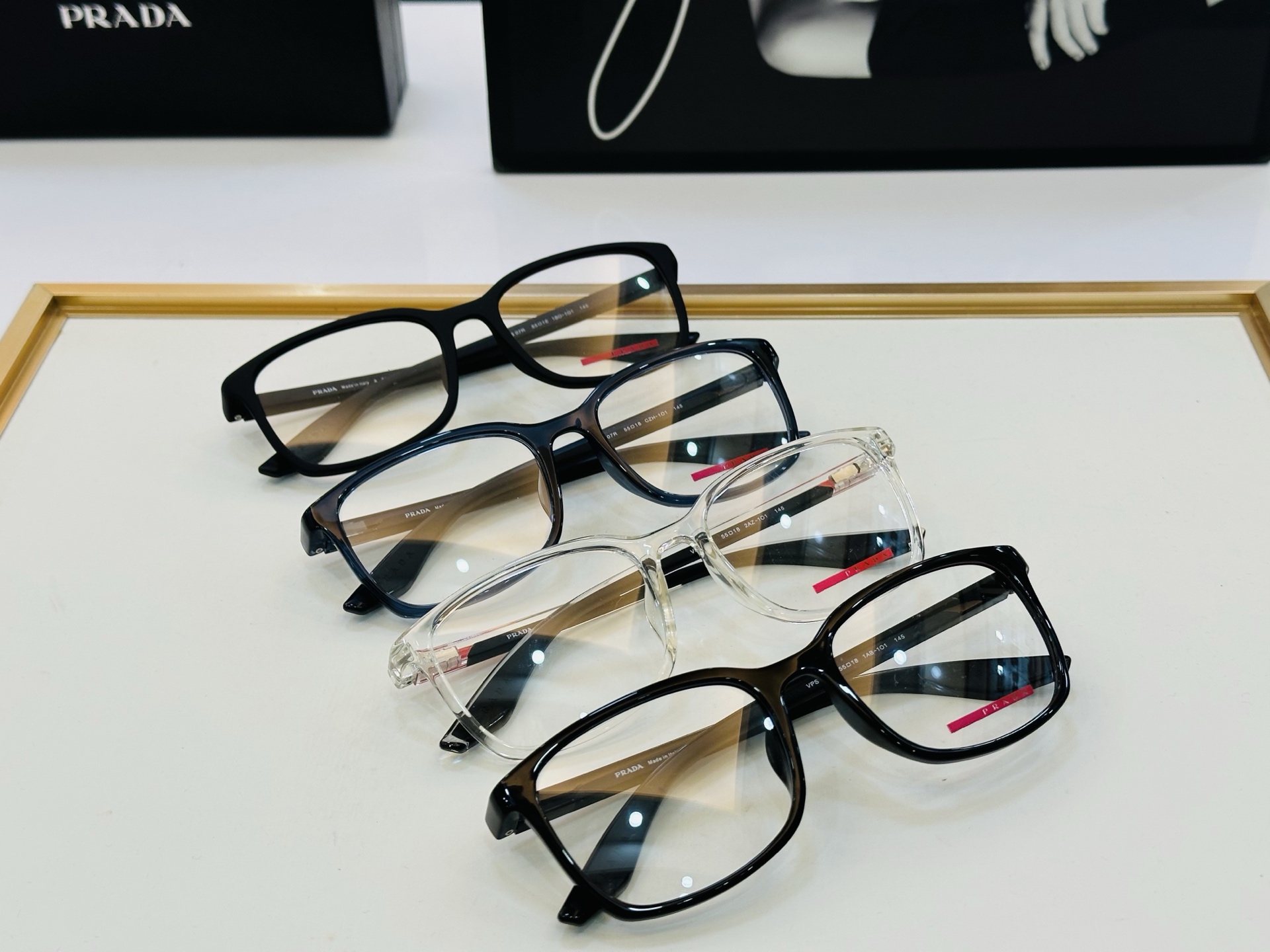 🔺PRAD*🔻普家 VPS07R Size：55口18-145 眼镜系列堪称精湛制作 彰显独特个 W 最