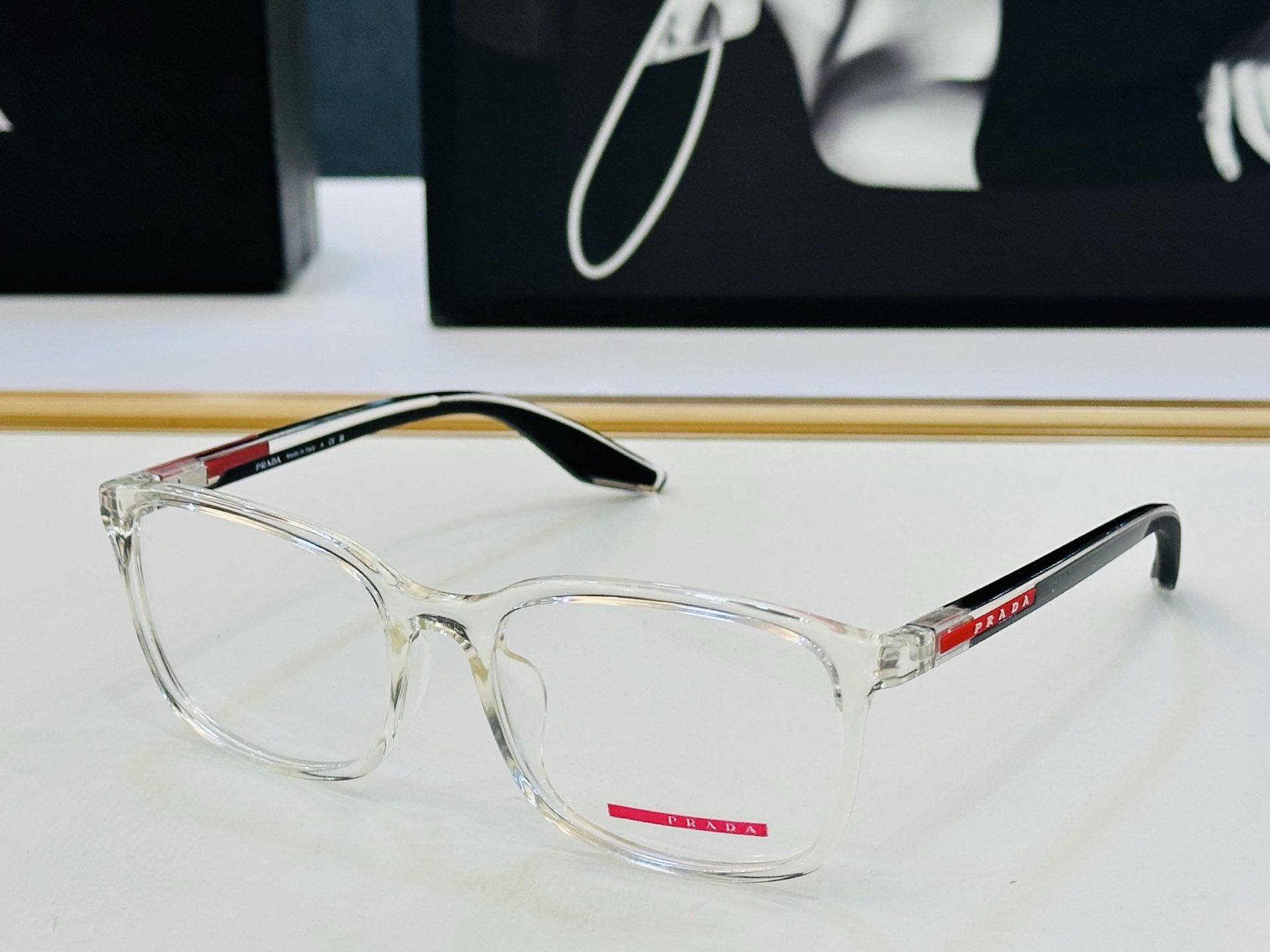 🔺PRAD*🔻普家 VPS07R Size：55口18-145 眼镜系列堪称精湛制作 彰显独特个 W 最