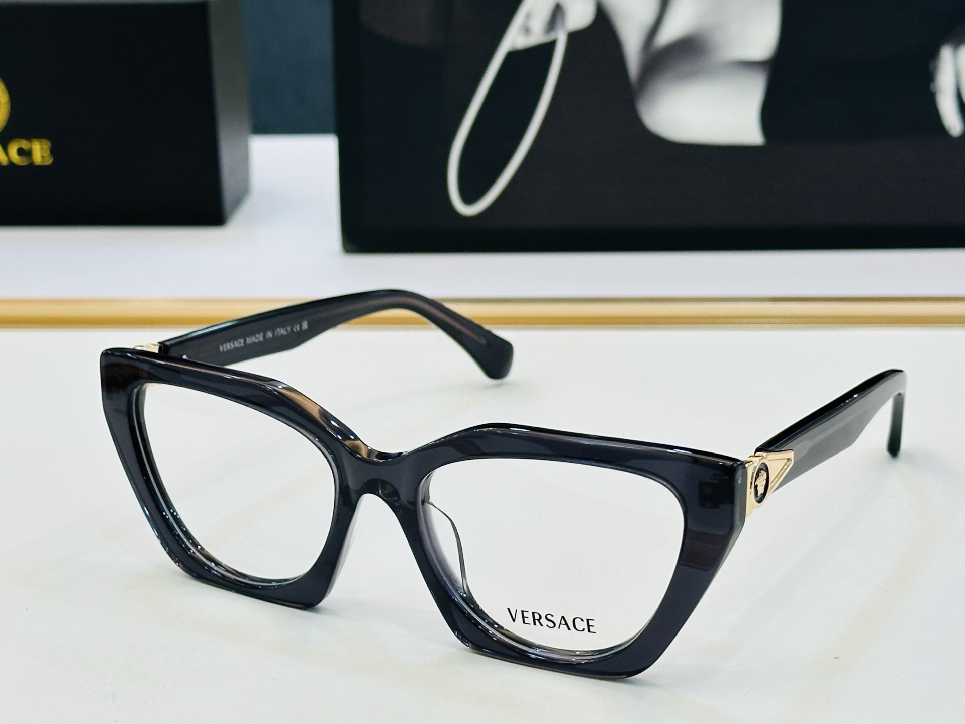 🎉🎉范思家 VERSACE✨✨✨MODEL：VE3377U Size：54口19-145 ✨H有范