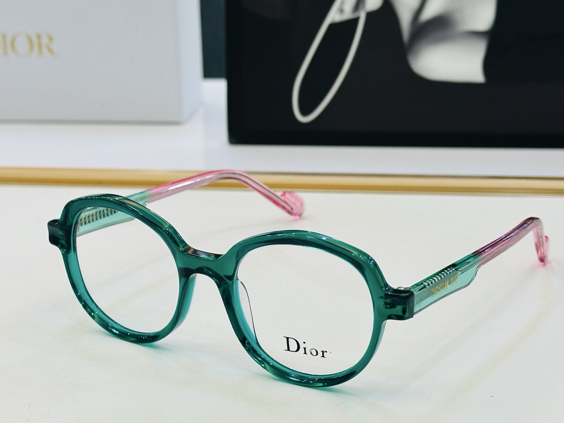 推荐 Dio* 迪家 S71 Size：53口19-145 时尚达人超爱💞 Z时尚百搭 配光架