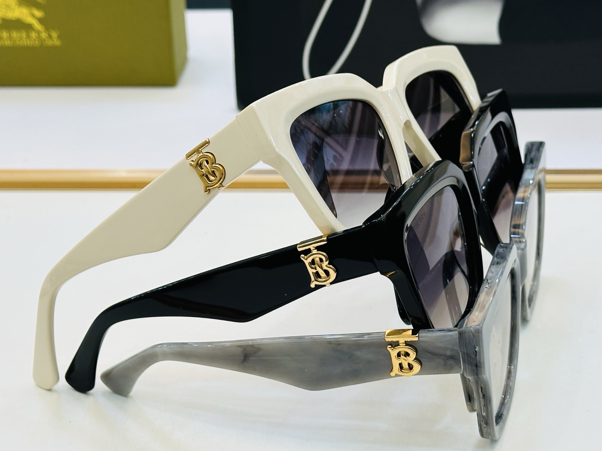 高品质✨BURBERR*✨ 巴家 BE4419 Size：55口19-140 女款太阳眼镜[得意]🌲🌲 