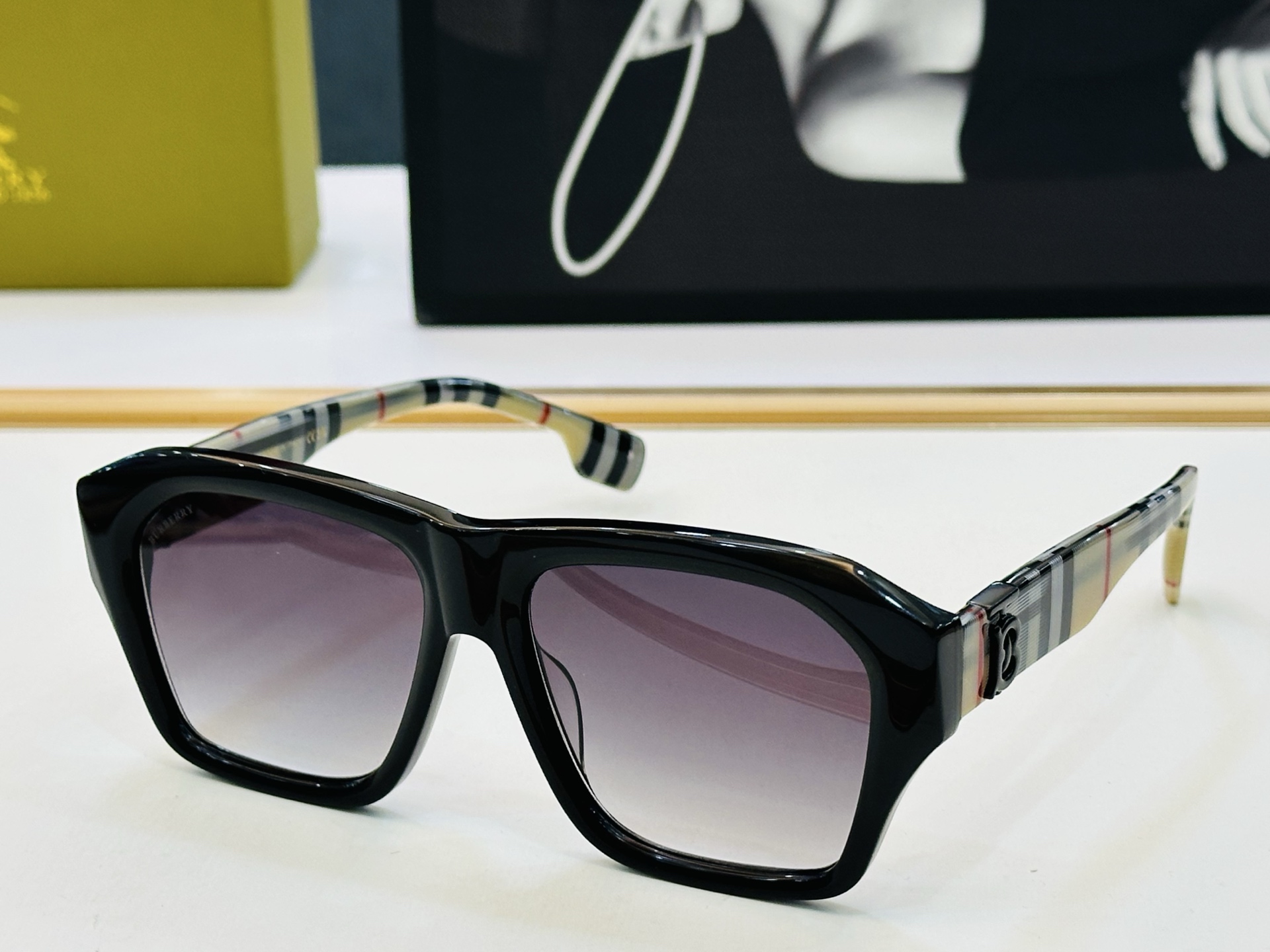 高品质✨BURBERR*✨ 巴家 BE6005 Size：56口16-145 女款太阳眼镜[得意]🌲🌲 