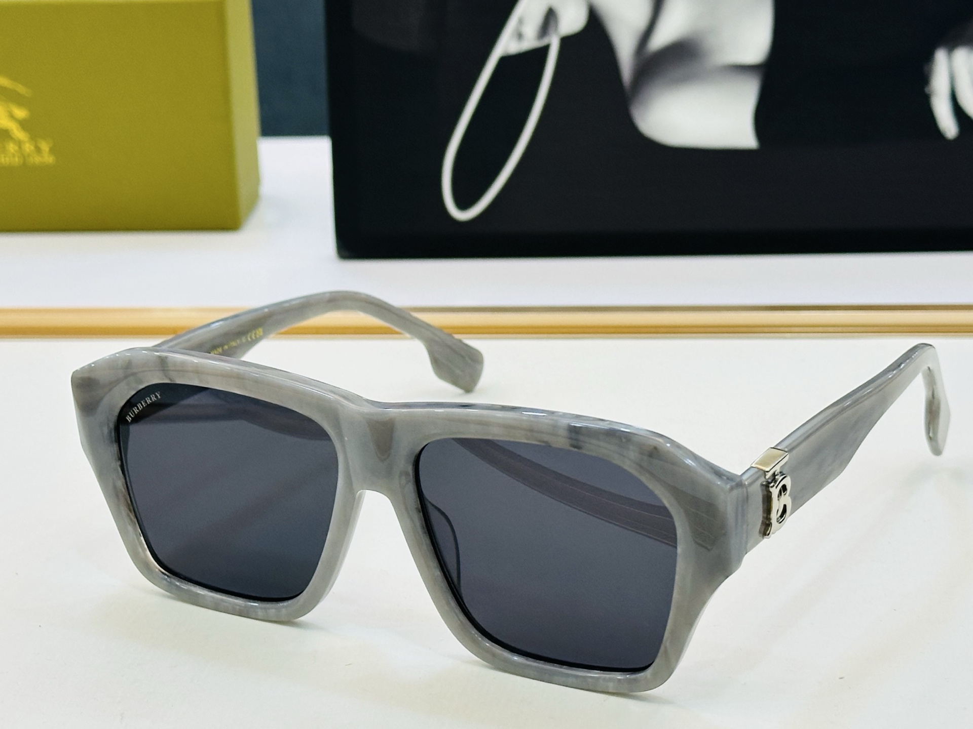 高品质✨BURBERR*✨ 巴家 BE6005 Size：56口16-145 女款太阳眼镜[得意]🌲🌲 