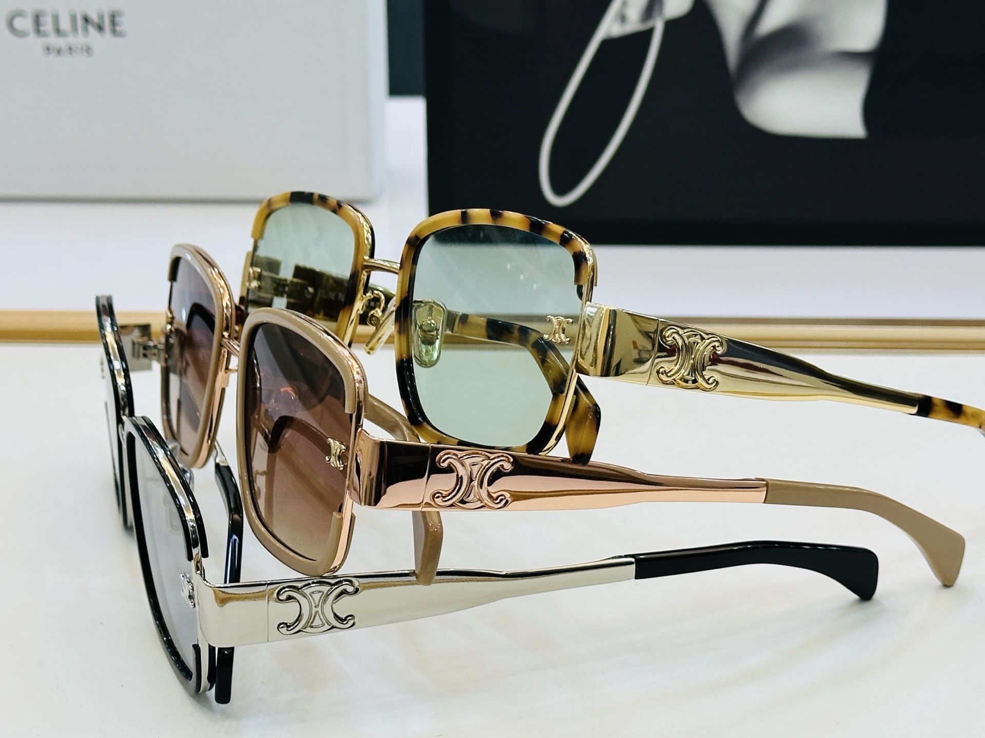 【CELINE】赛琳 CL40336F Size：55口23-145 一直热销的款式，欧美风 光泽度好 
