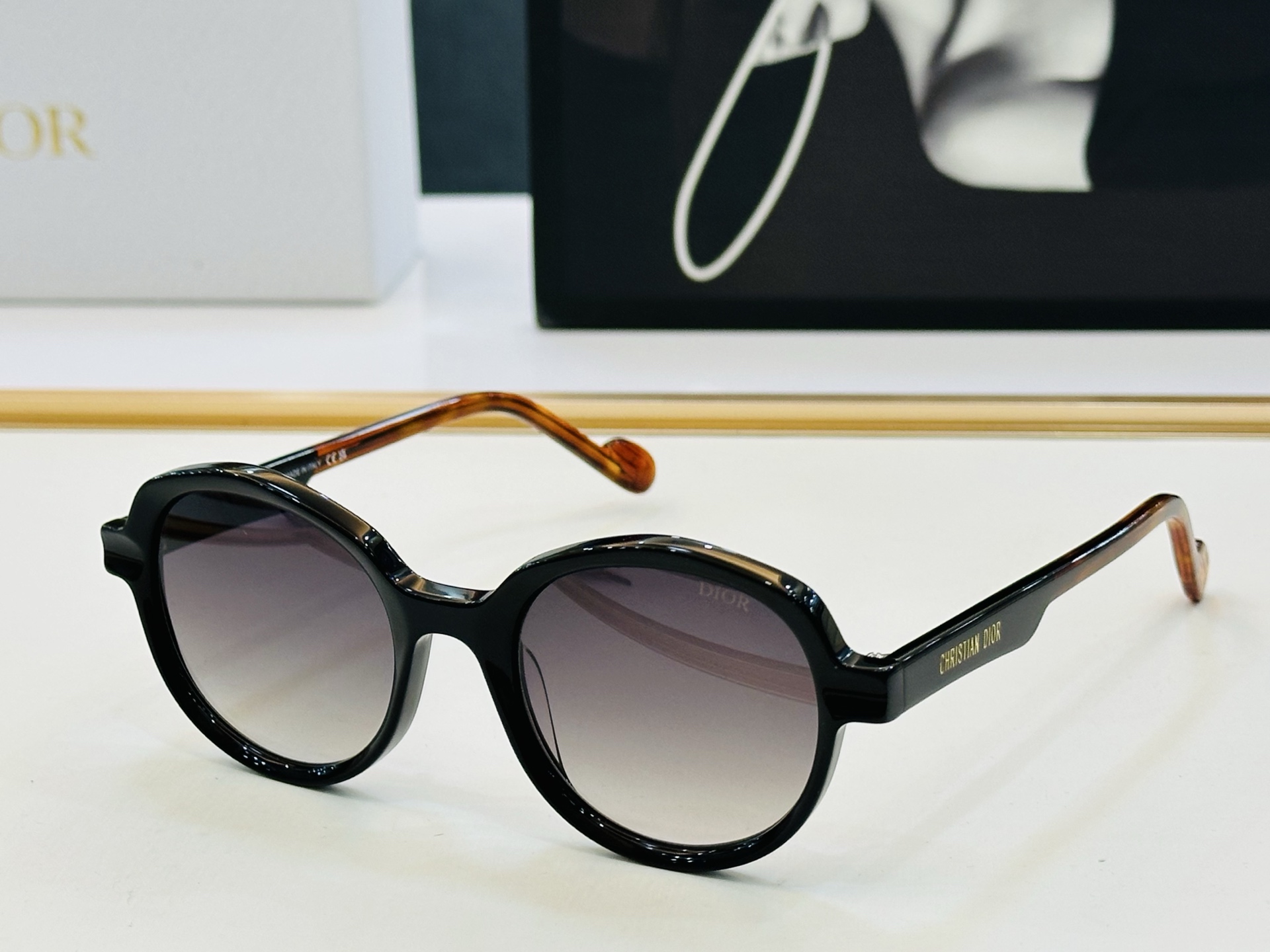 推荐 Dio* 迪家 S71 Size：53口19-145 时尚达人超爱💞 Z时尚百搭 太阳镜