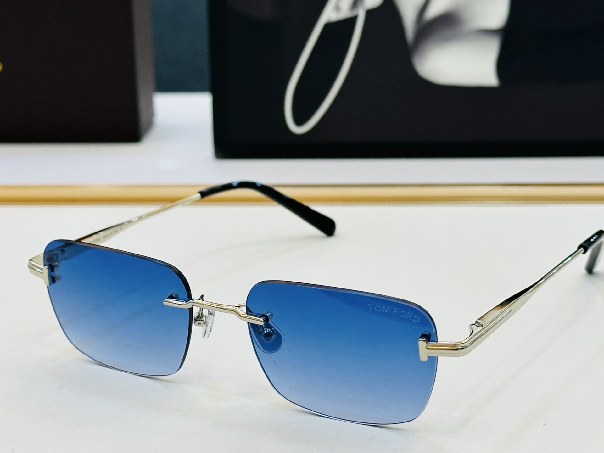 🎉TOM FOR*🎉汤姆家 Model: FT1354 Size：54口18-145 时尚框 👓 C时尚