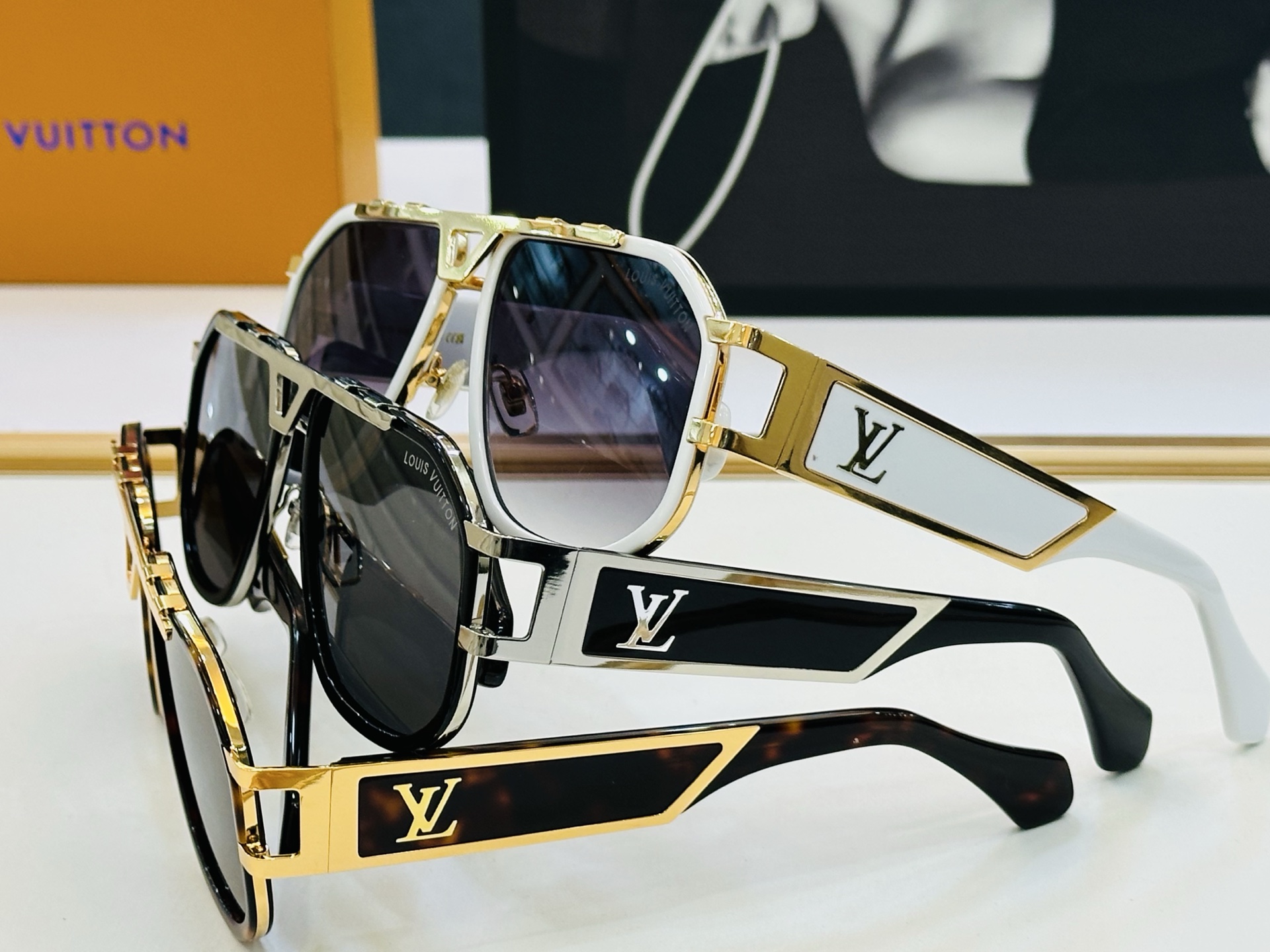 路易家 🎩Z1657LU Size：57口17-145 充满活力的 展现独特个性🌟展现大气的你 J高品质