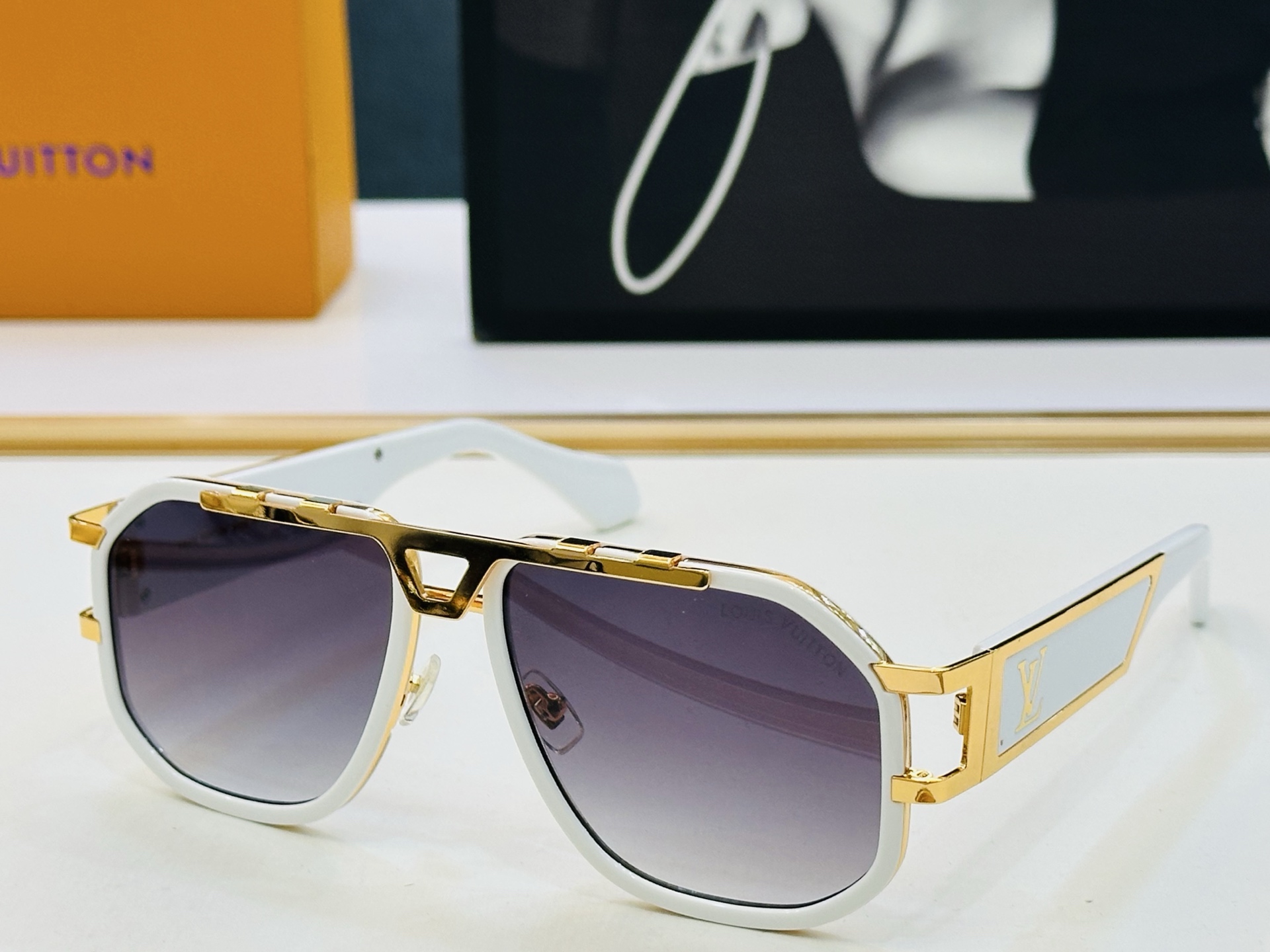 路易家 🎩Z1657LU Size：57口17-145 充满活力的 展现独特个性🌟展现大气的你 J高品质