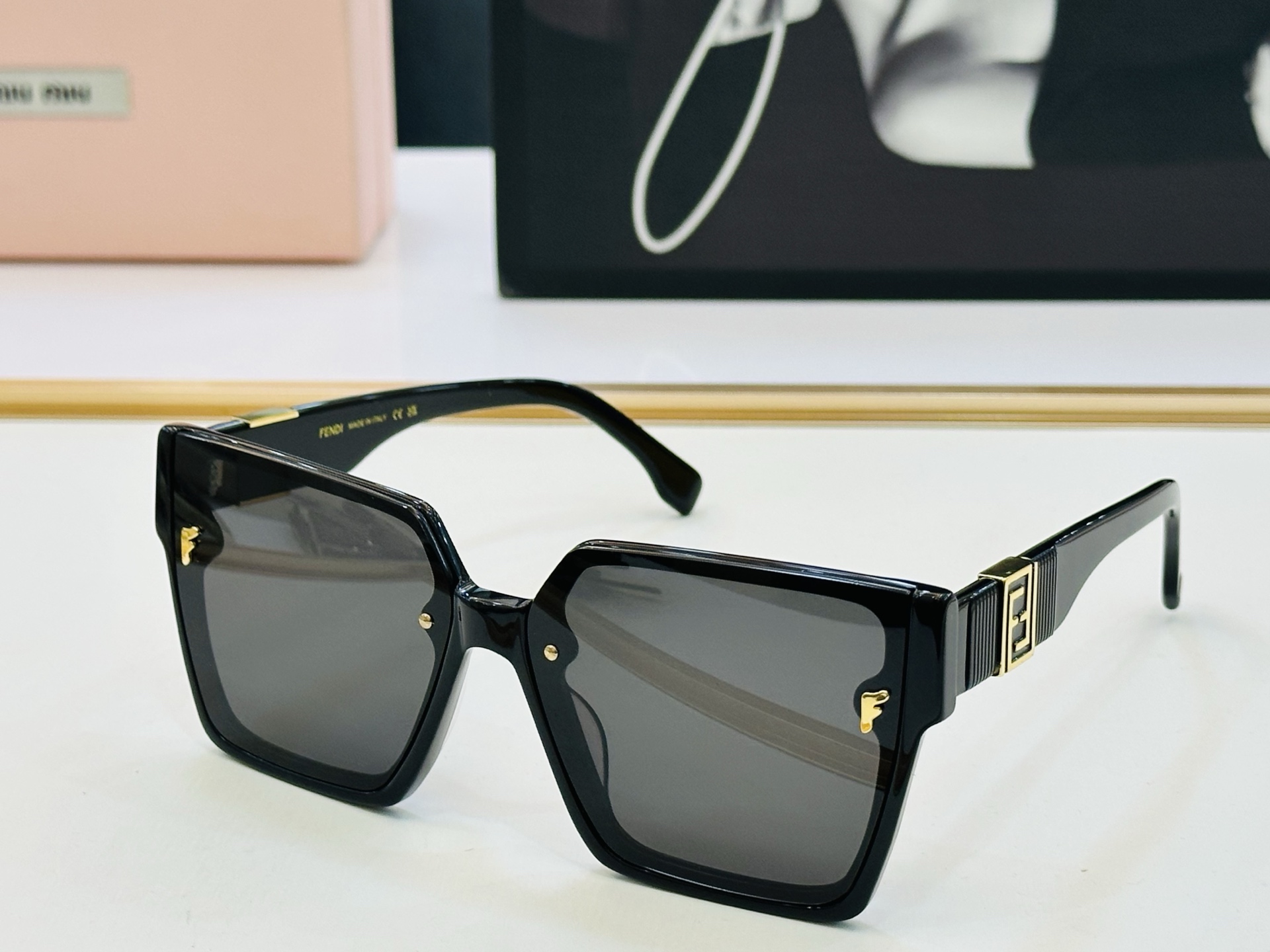 FEND* 芬家 FE23027 Size：62口13-145 👍👍标新立异 👄👄b适合各种脸型