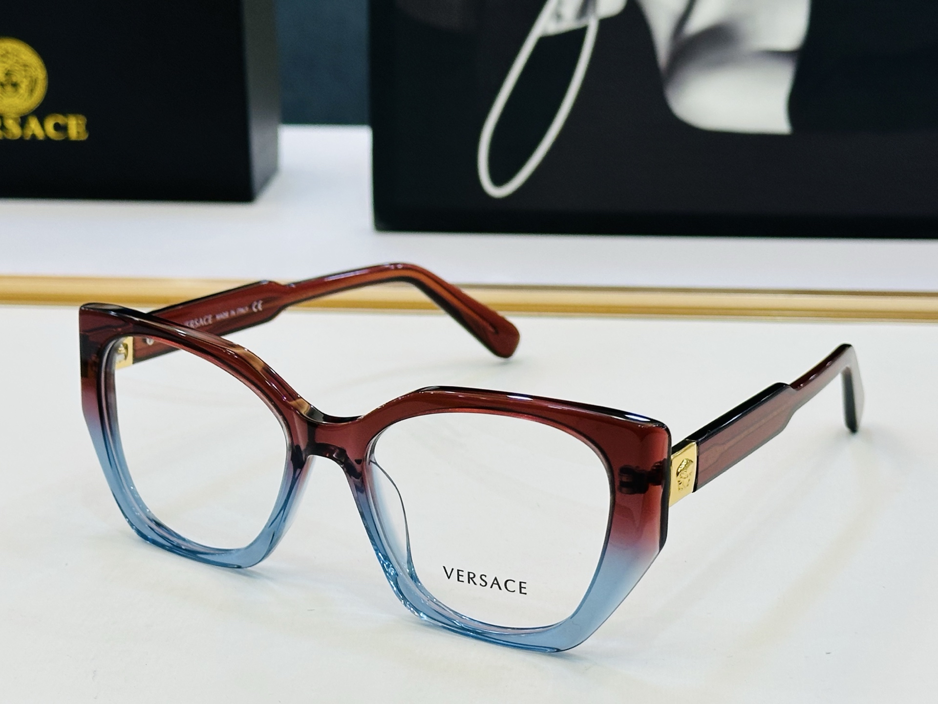 🎉🎉范思家 VERSACE✨✨✨MODEL：VE3357 Size：54口18-145 ✨Z有范