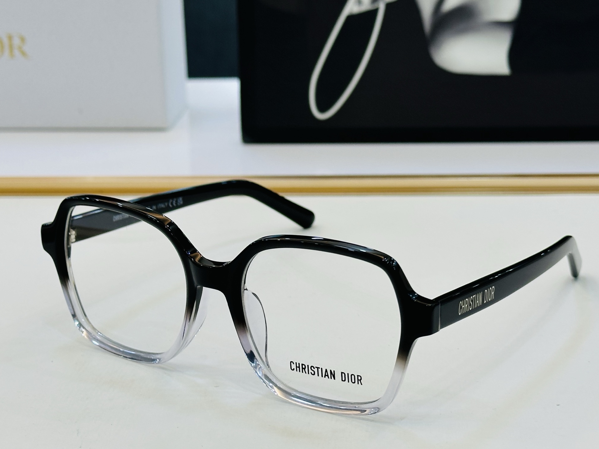 推荐 Dio* 迪家 S11 Size：53口19-145 时尚达人超爱💞 Z时尚百搭 配光架