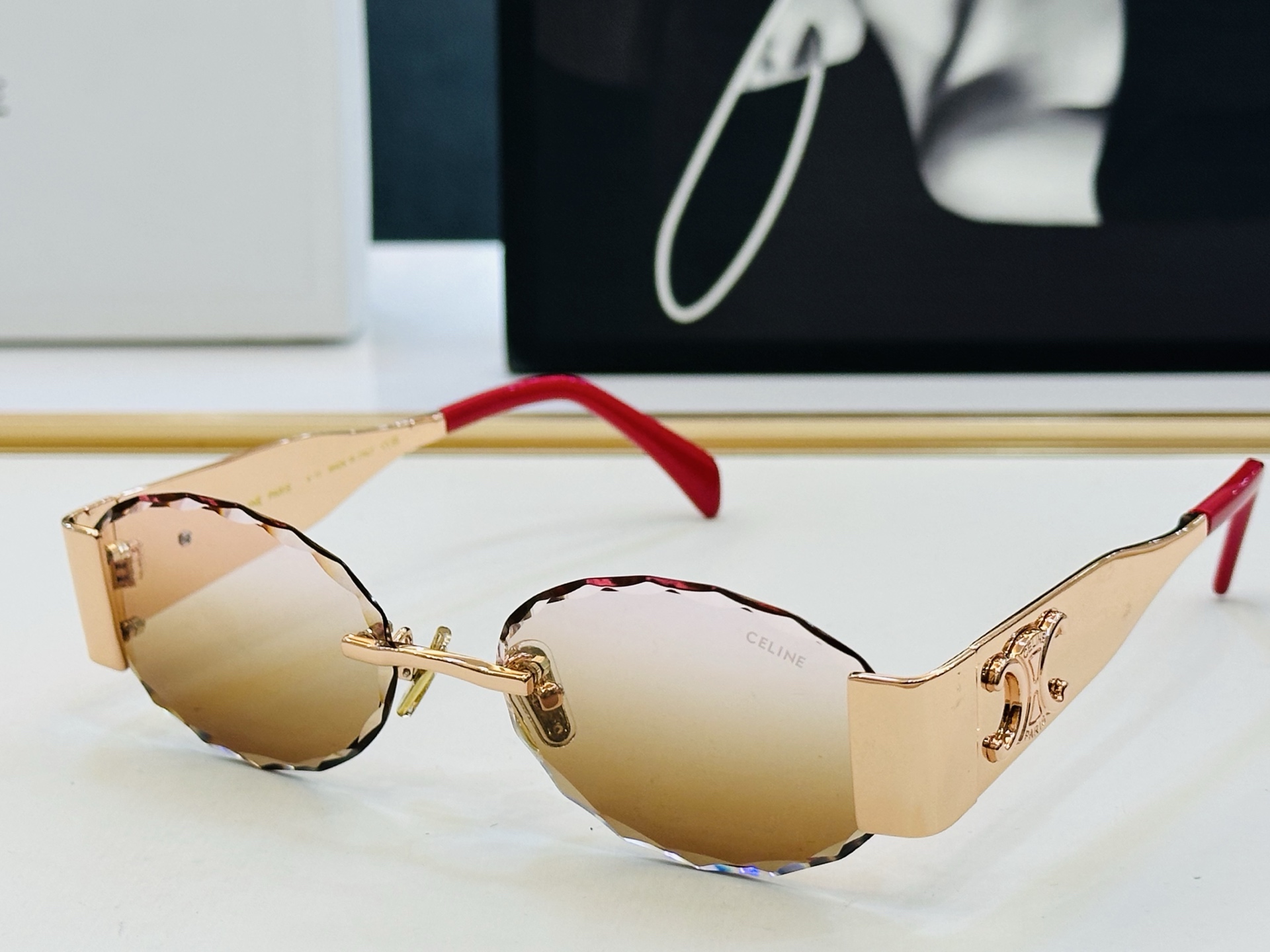 【CELINE】赛琳 CL1865LU Size：58口17-145 一直热销的款式 欧美风 光泽度好 