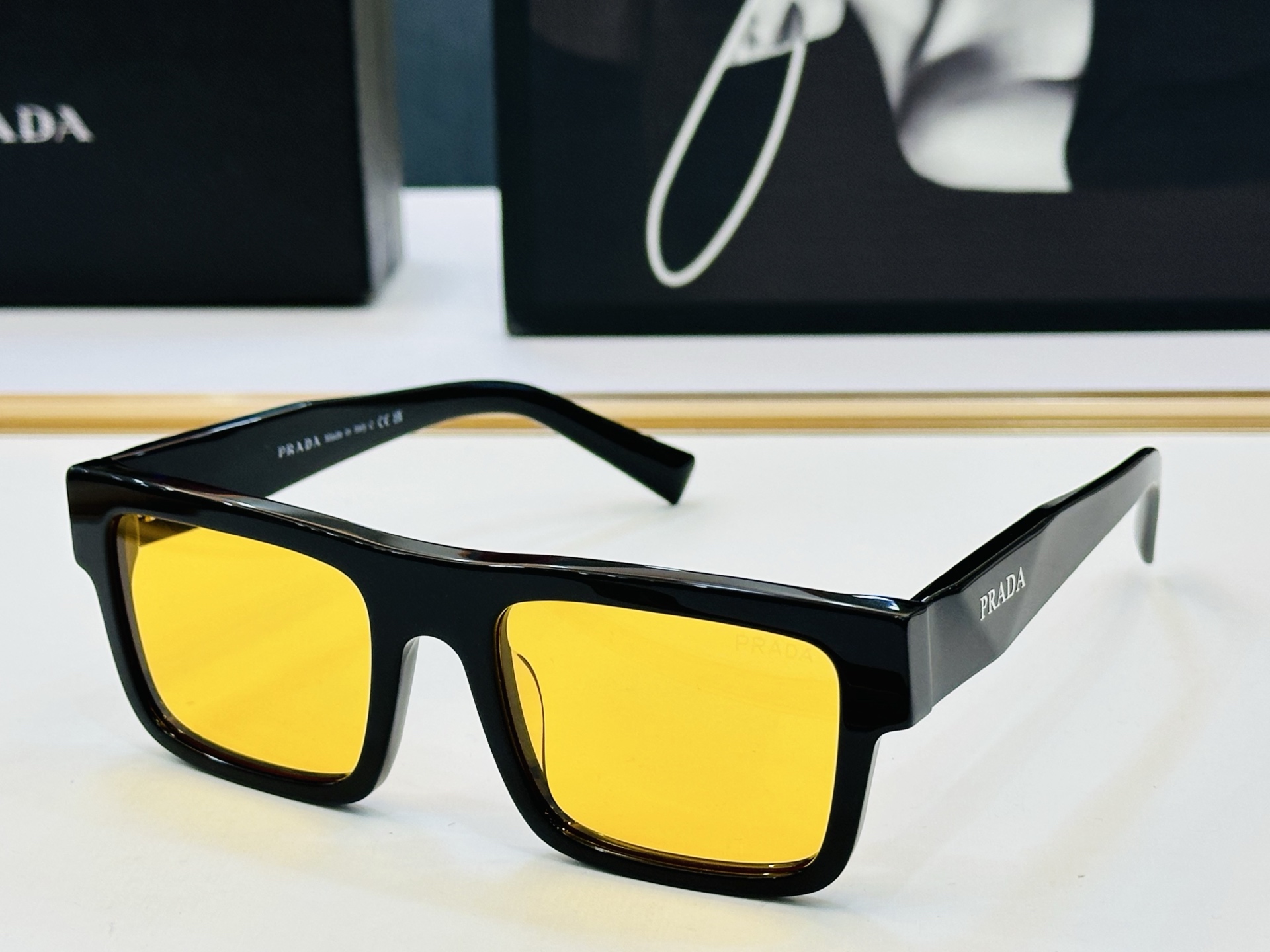 🔺PRAD*🔻普家 PR19W Size：52口21-145 眼镜系列堪称精湛制作 彰显独特个 C最新推