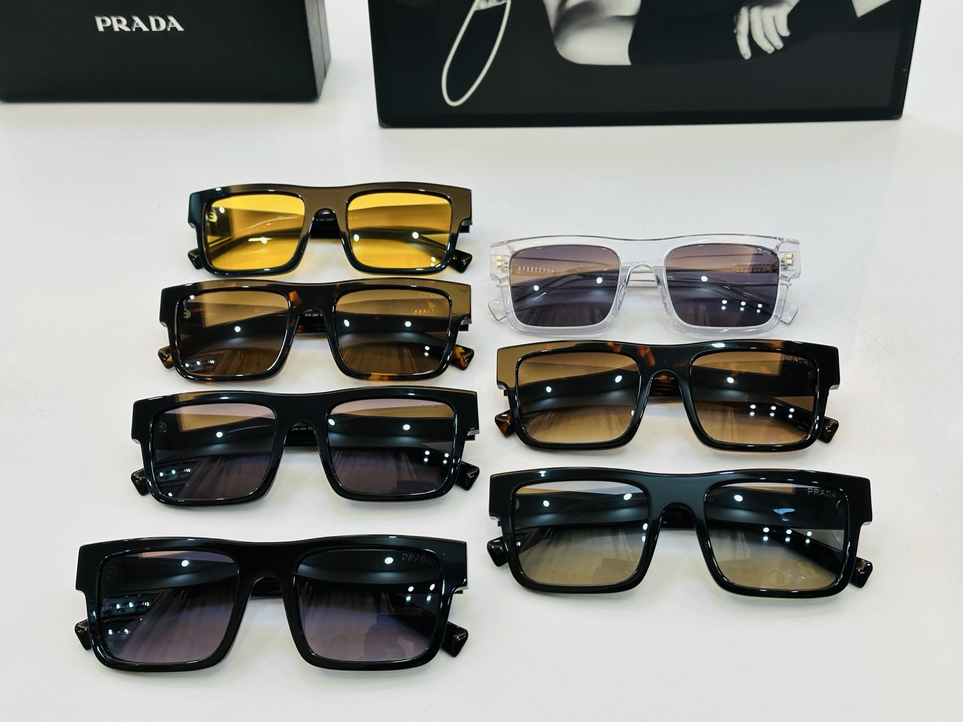 🔺PRAD*🔻普家 PR19W Size：52口21-145 眼镜系列堪称精湛制作 彰显独特个 C最新推