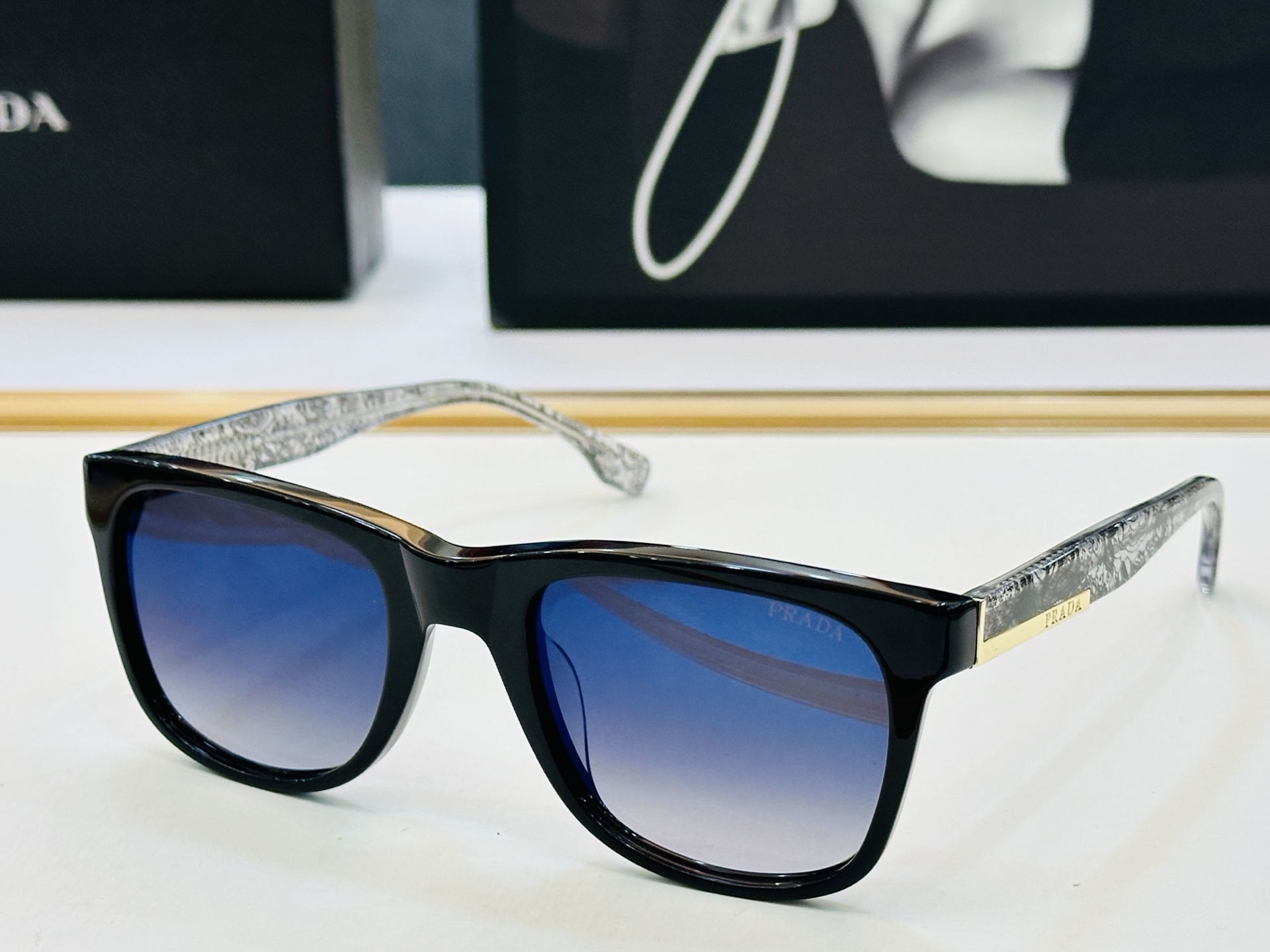 🔺PRAD*🔻普家 PR36NS Size：52口23-145 眼镜系列堪称精湛制作 彰显独特个 C最新