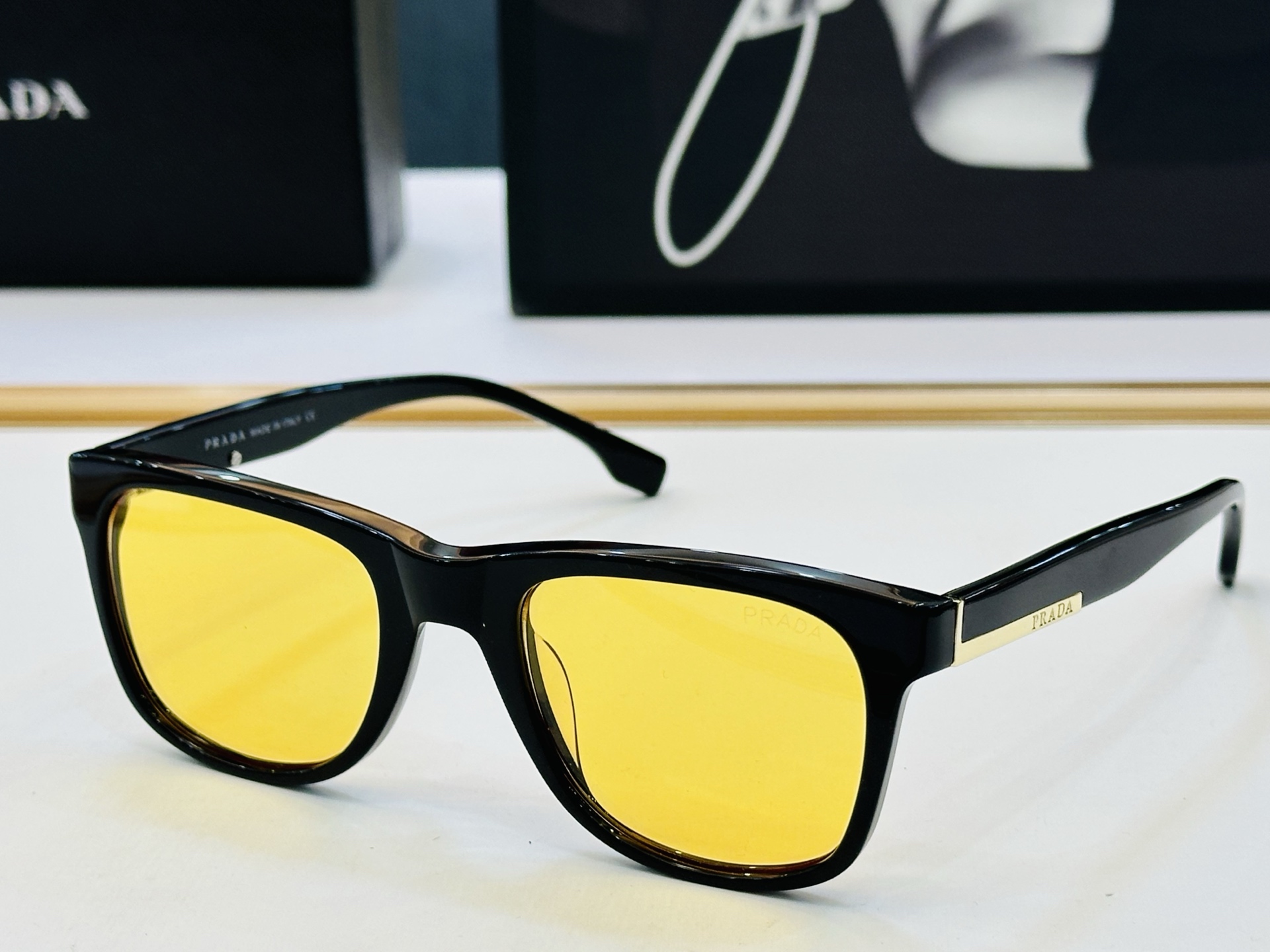 🔺PRAD*🔻普家 PR36NS Size：52口23-145 眼镜系列堪称精湛制作 彰显独特个 C最新