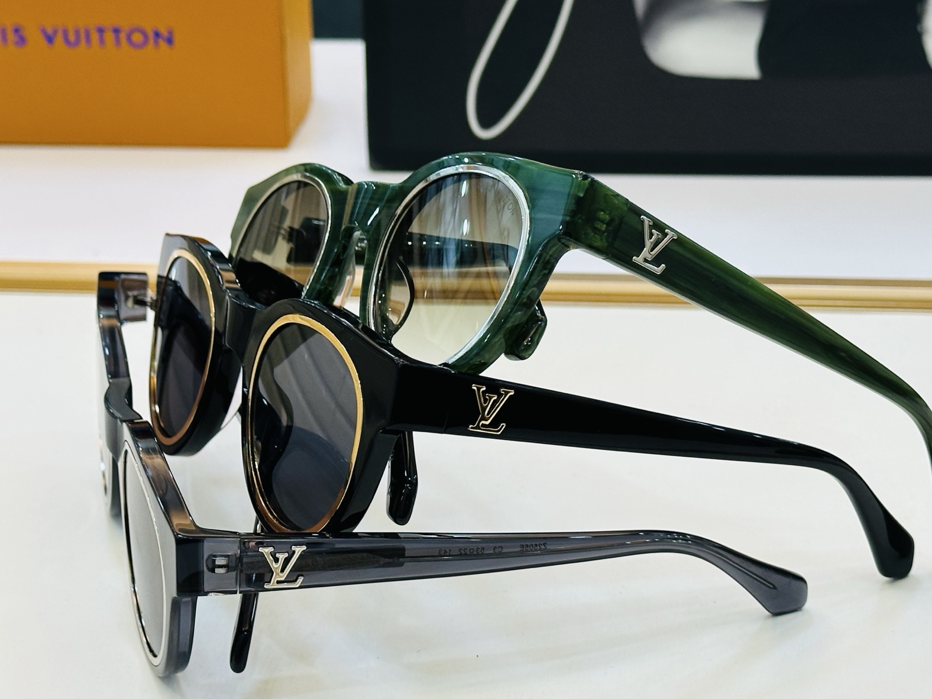 路易家 🎩Z2505E Size：53口22-143 充满活力的 展现独特个性🌟展现大气的你 bm高品质