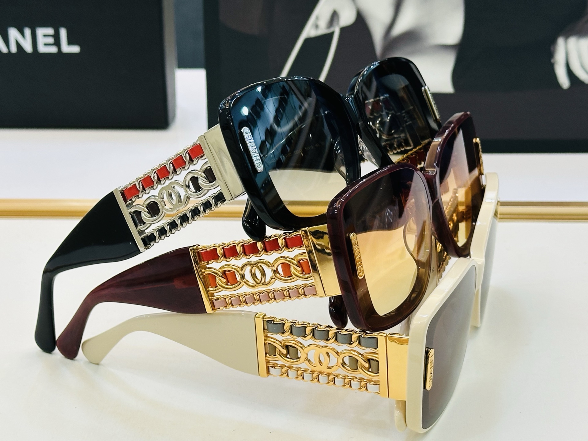 【CHANE*/香家】MODEL:CH1917 Size：54口19-145 独特设计 bm适合各种脸型