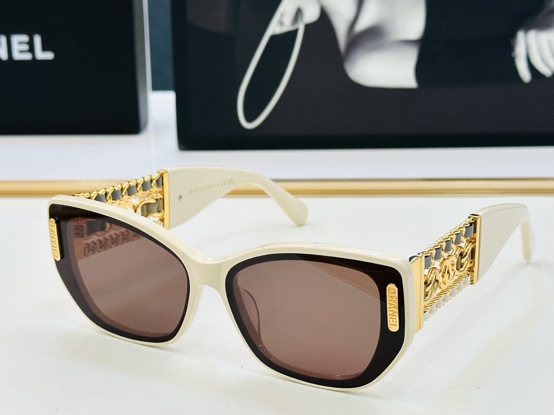 【CHANE*/香家】MODEL:CH1916 Size：54口19-145 独特设计 bm适合各种脸型