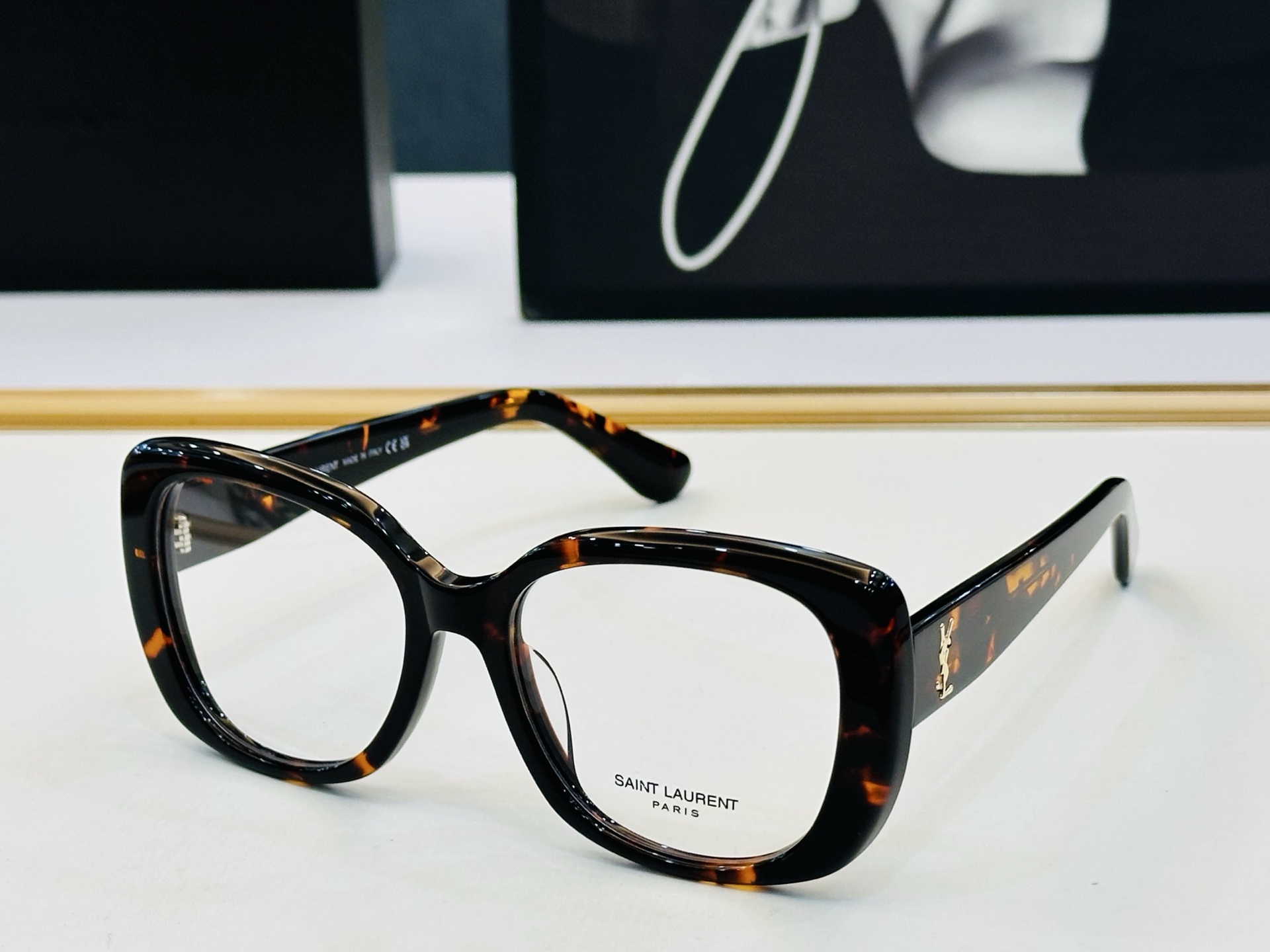 新款 YSL圣罗兰方形墨镜 🍎 SLM151 🍎Size：54口20-145 新品 百搭版型Z 做工细节