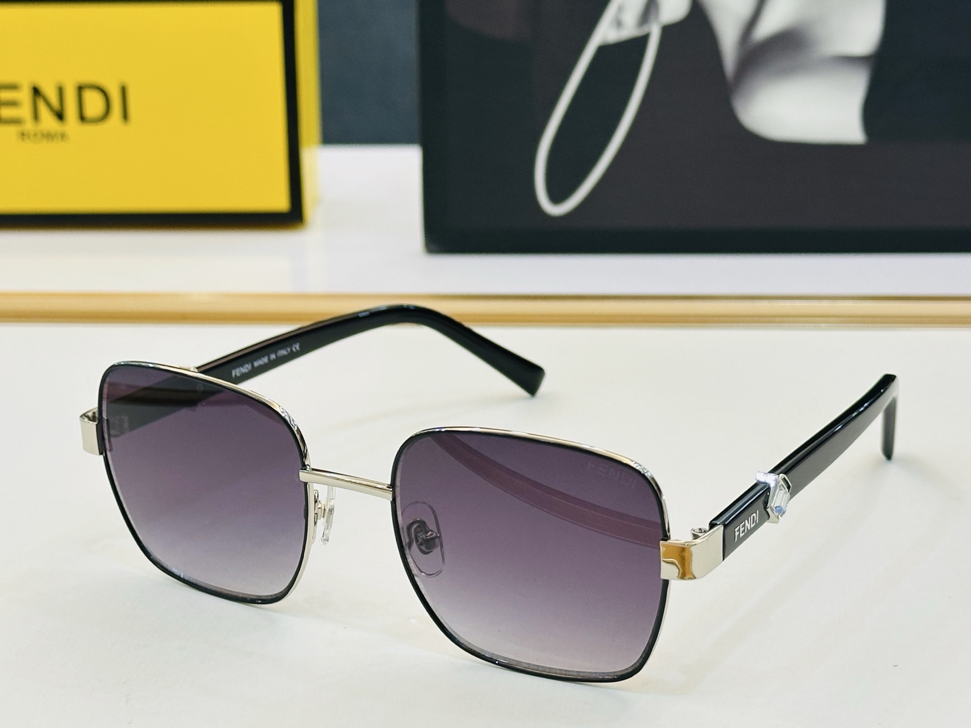 。新款FEND* TF1081 Size：53口19-140🎁芬家 😀👏时尚经典 L太阳镜