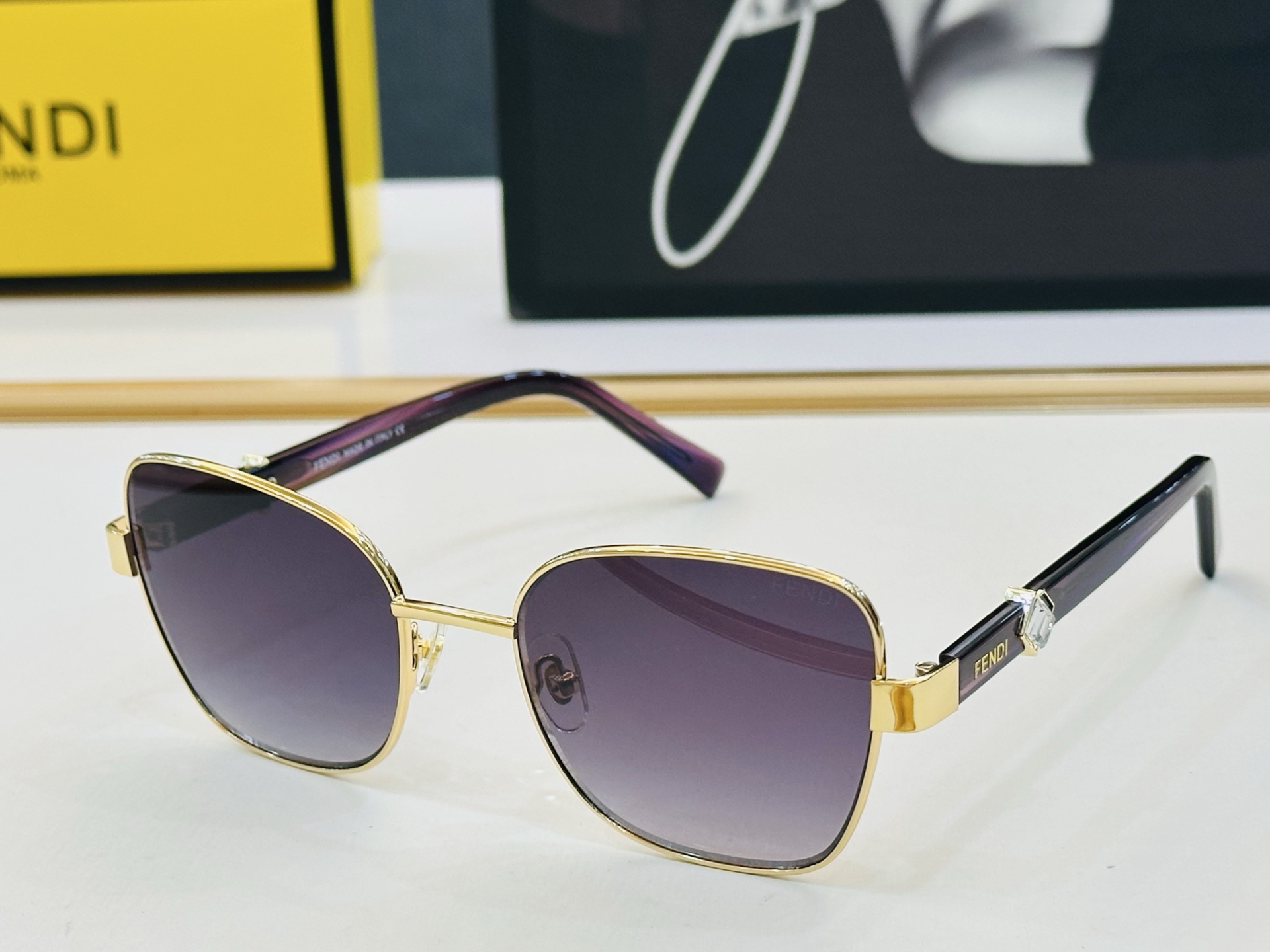 。新款FEND* TF1080 Size：53口19-140🎁芬家 😀👏时尚经典 L太阳镜