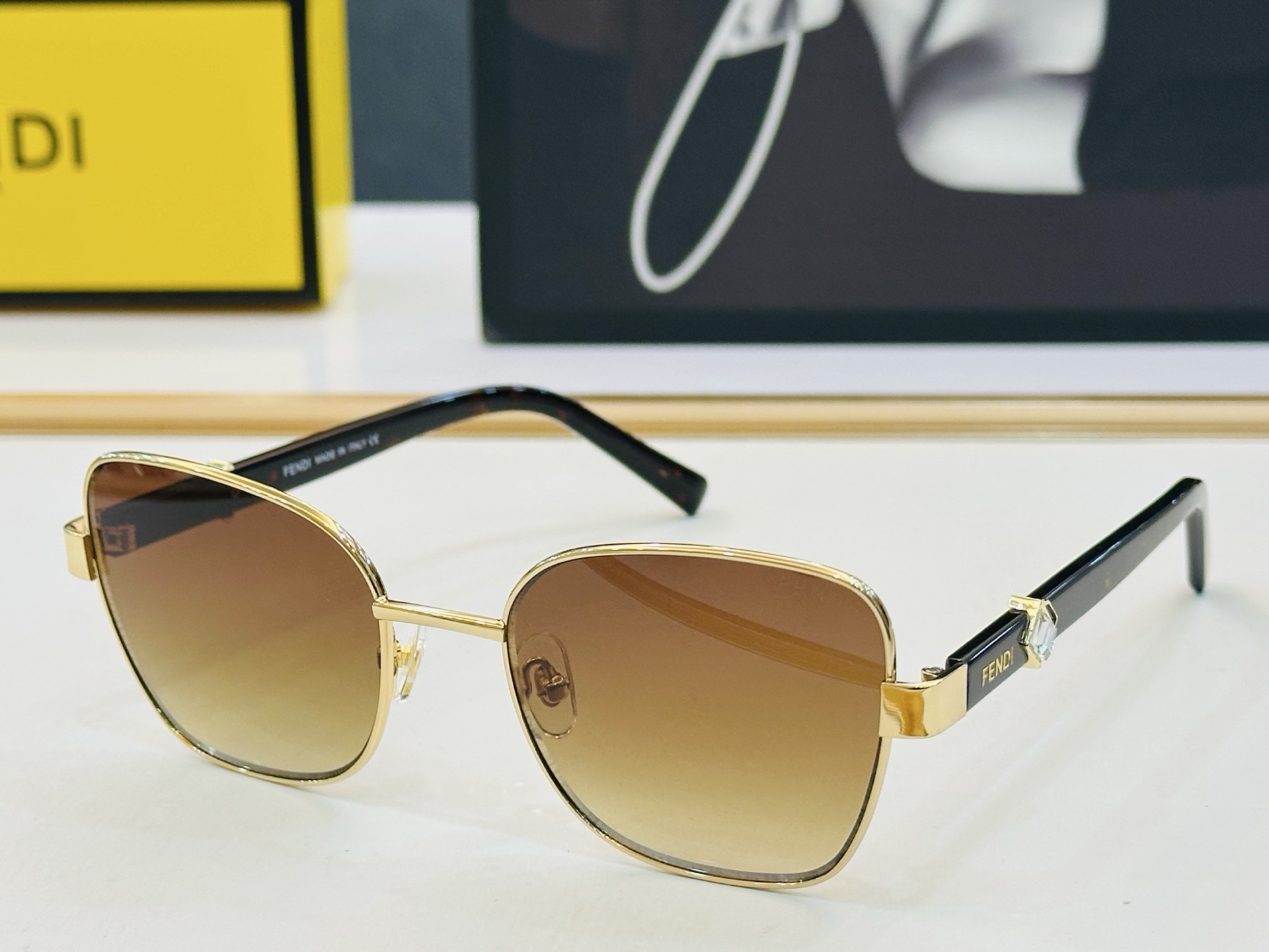 。新款FEND* TF1080 Size：53口19-140🎁芬家 😀👏时尚经典 L太阳镜