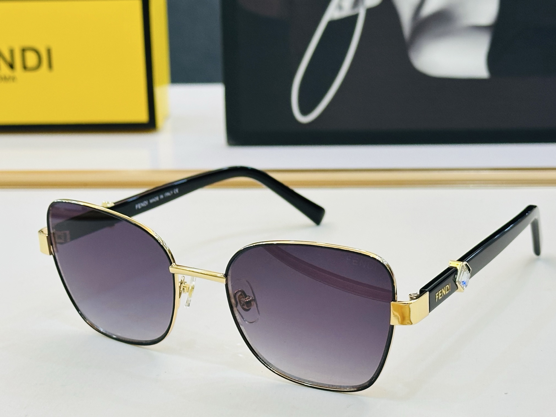 。新款FEND* TF1080 Size：53口19-140🎁芬家 😀👏时尚经典 L太阳镜