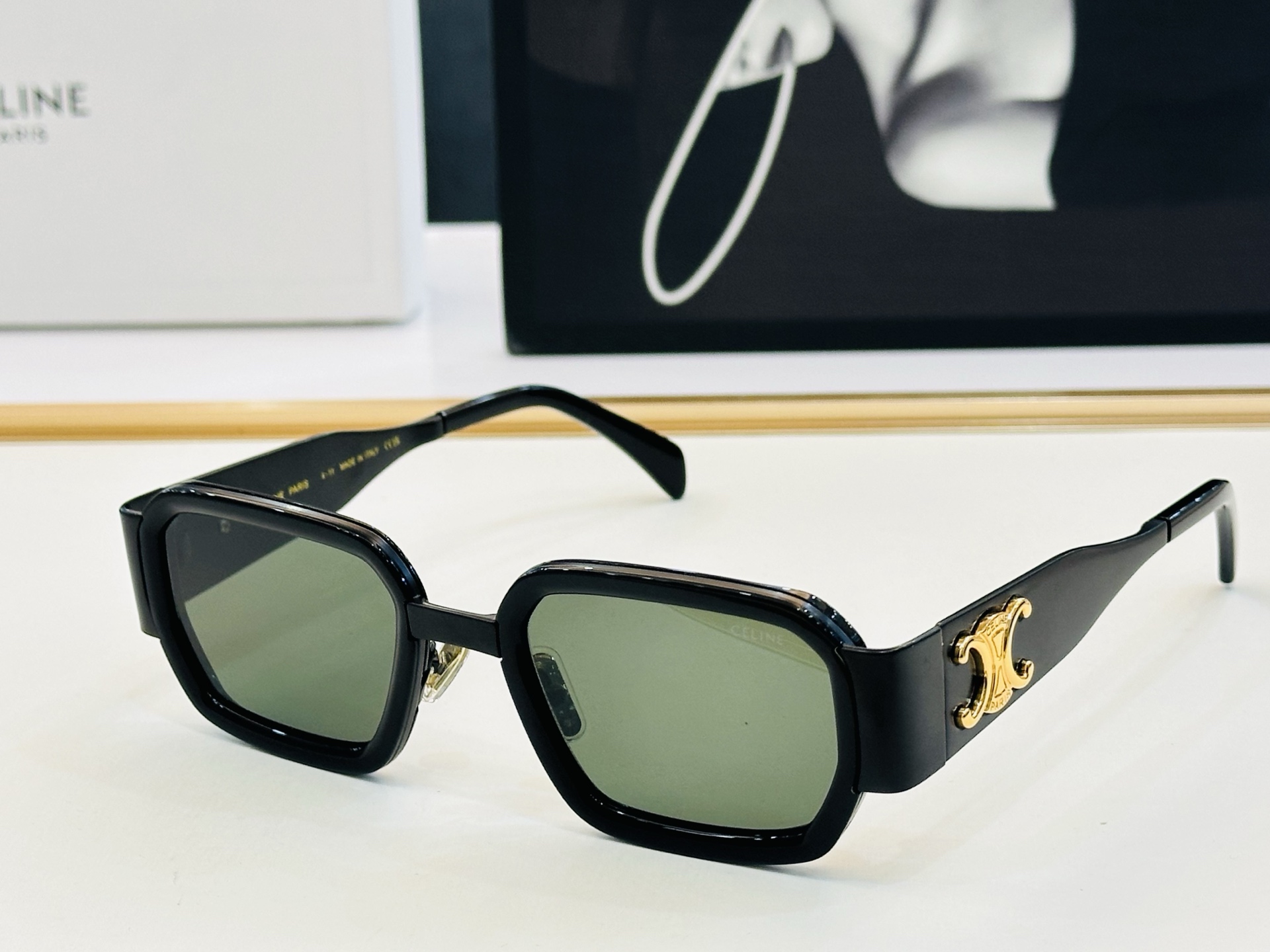 【CELINE】赛琳 CL1866LU Size：55口19-145 一直热销的款式，欧美风 光泽度好 