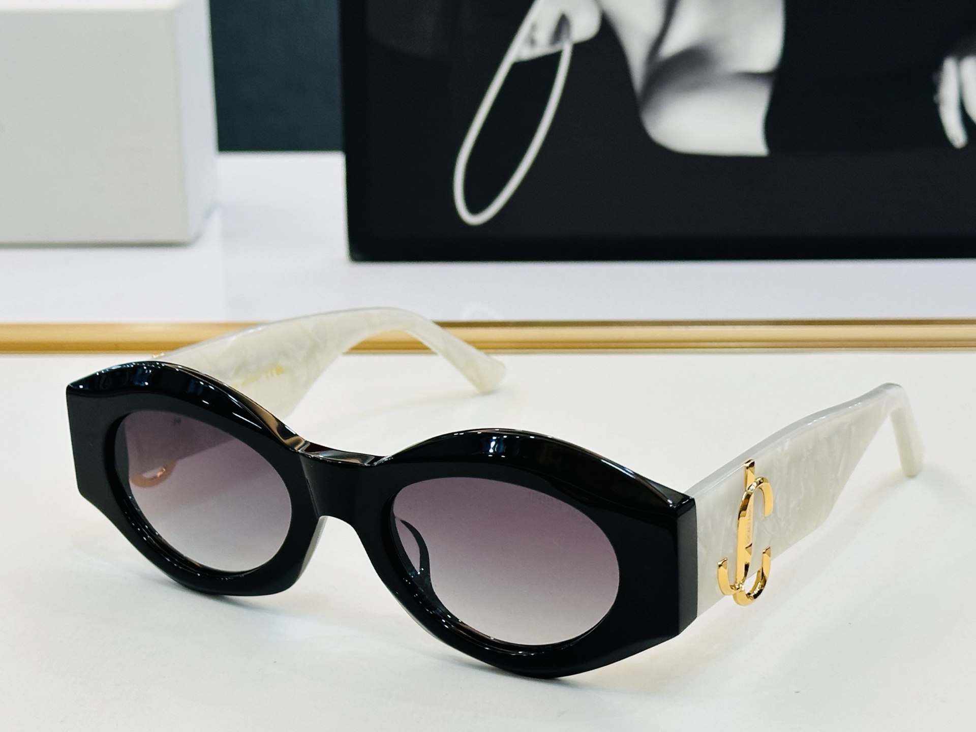 JIMMY CHO* 吉米家 JC520U Size：52口21-142 新款 坚持一如既往最高品质 百