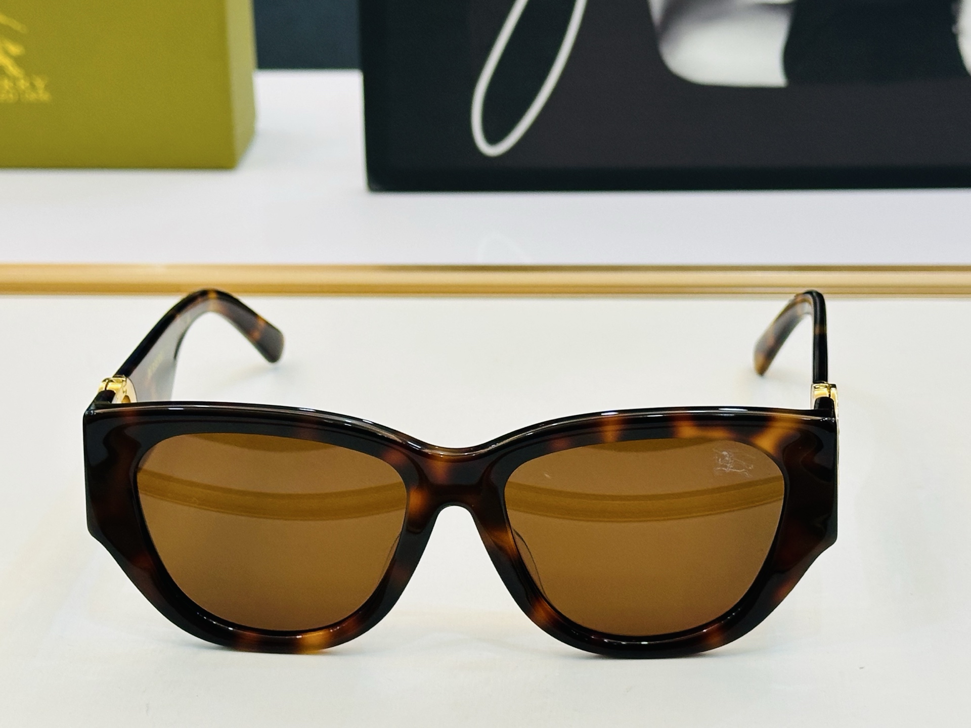 高品质✨BURBERR*✨ 巴家 BE6005 Size：56口16-145 女款太阳眼镜[得意]🌲🌲 