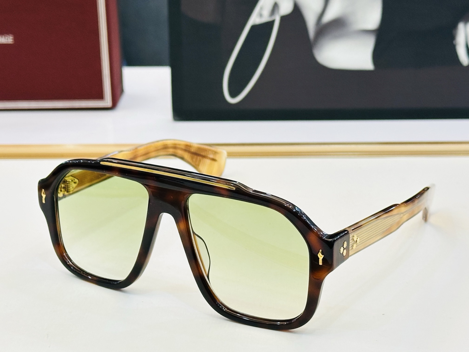 JACQUES MARIE MOLINO 日本手工眼镜 镜框採用上板材打造出 SIZE：DOTTON S