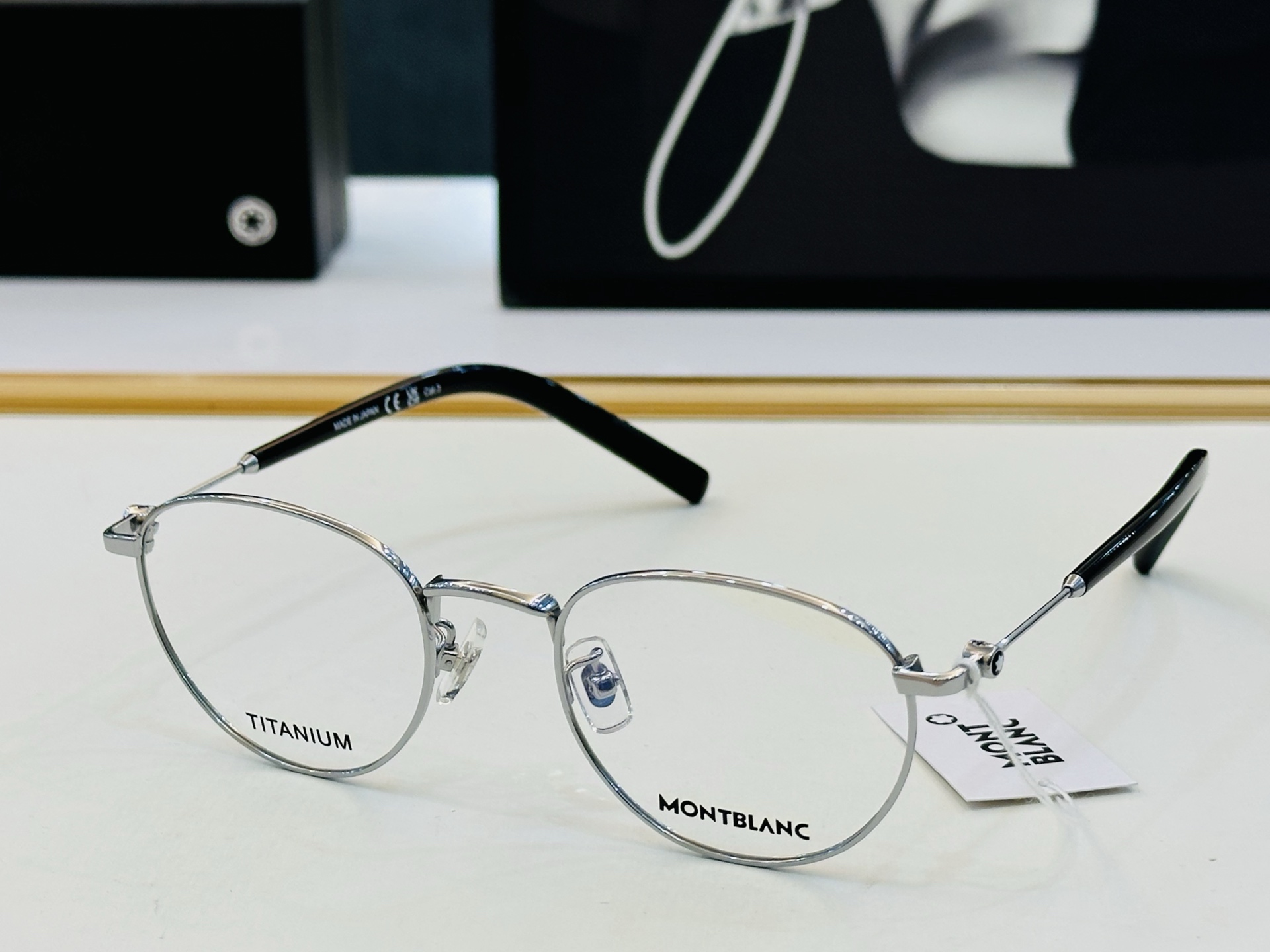 官网新品 MONTBLANC 万宝龙 MB0423 Size：49口21-145 做工精良 👍👍W 完美