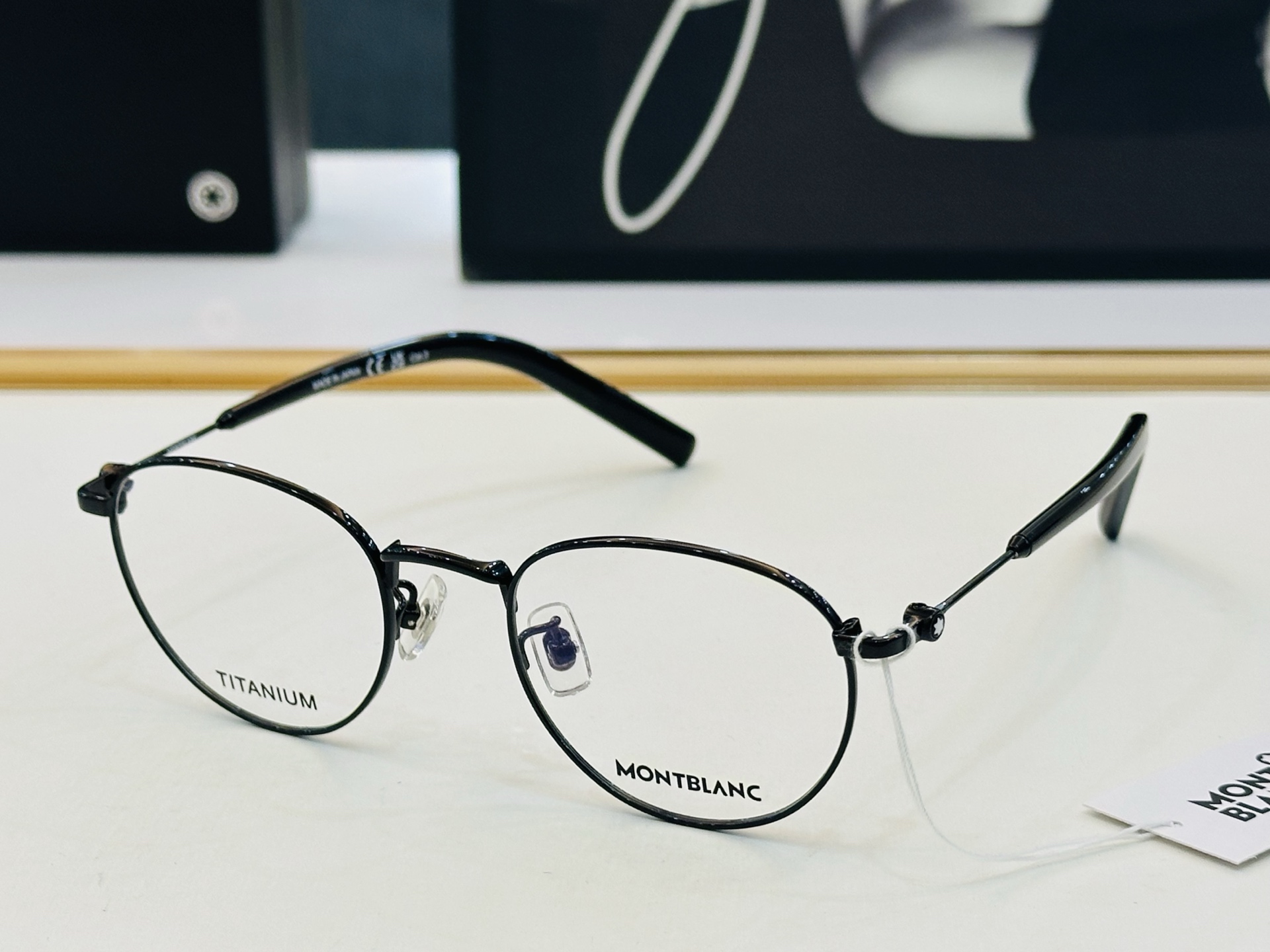 官网新品 MONTBLANC 万宝龙 MB0423 Size：49口21-145 做工精良 👍👍W 完美