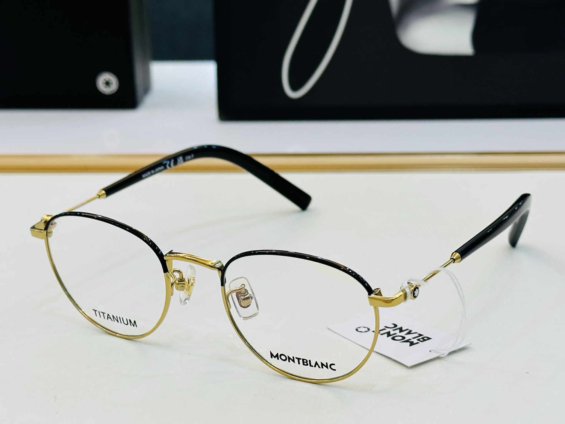 官网新品 MONTBLANC 万宝龙 MB0423 Size：49口21-145 做工精良 👍👍W 完美