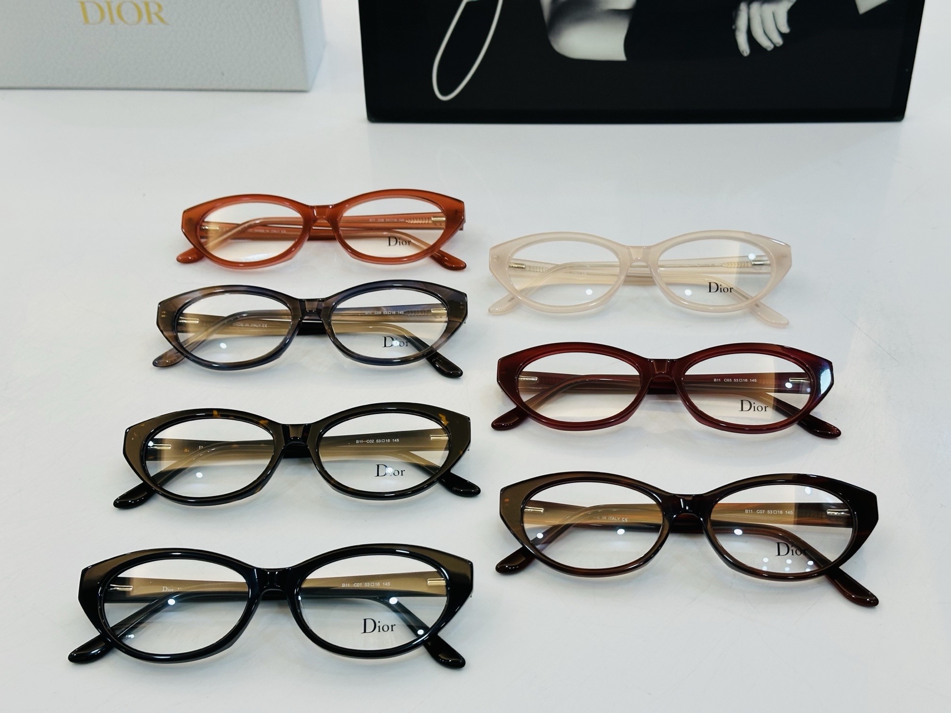 推荐 Dio* 迪家 B11 Size：53口16-145 时尚达人超爱💞 L时尚百搭 配光架