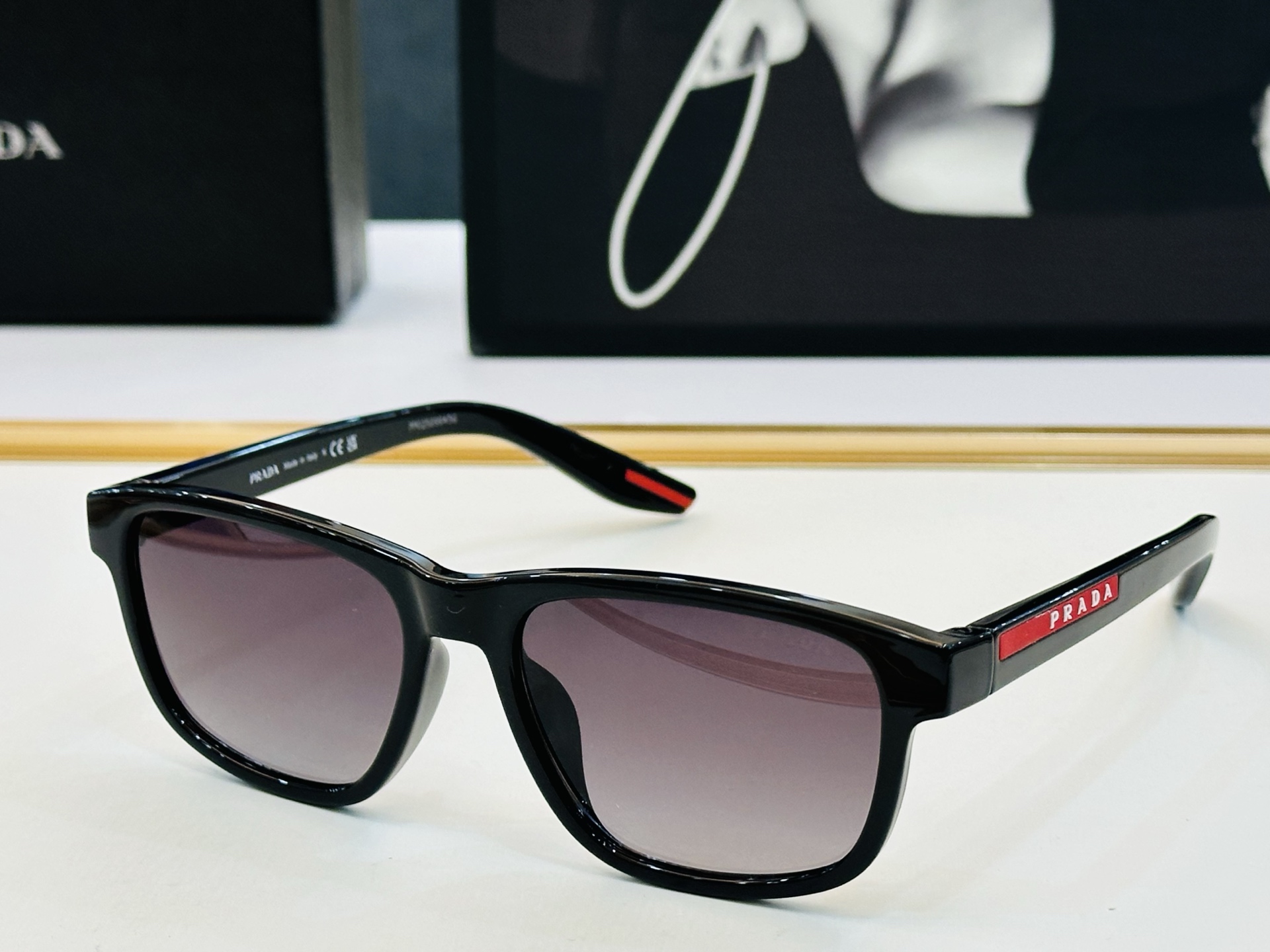 🔺PRAD*🔻普家 SPS06 Size：56口17-145 眼镜系列堪称精湛制作 彰显独特个 W 最新