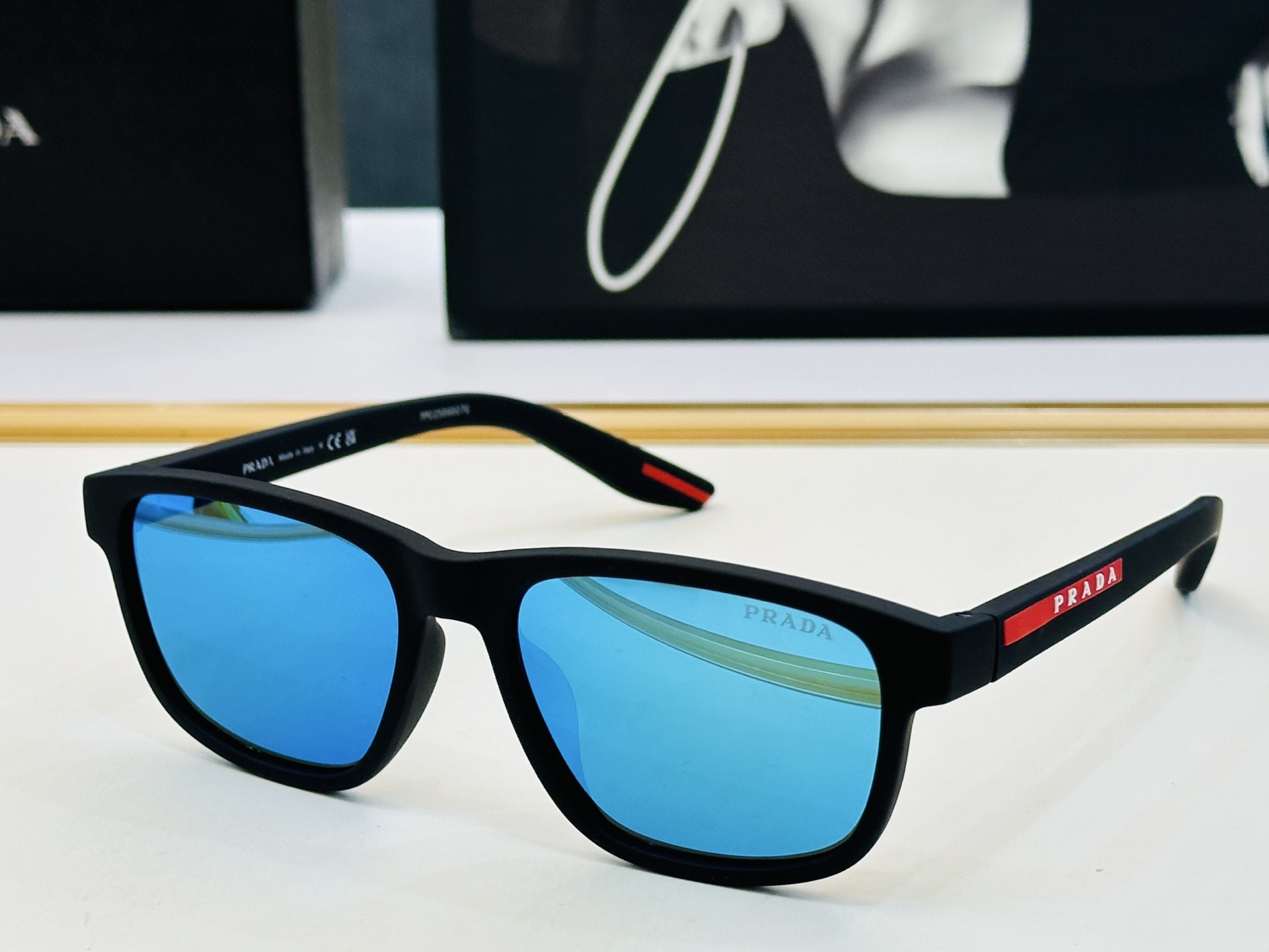 🔺PRAD*🔻普家 SPS06 Size：56口17-145 眼镜系列堪称精湛制作 彰显独特个 W 最新