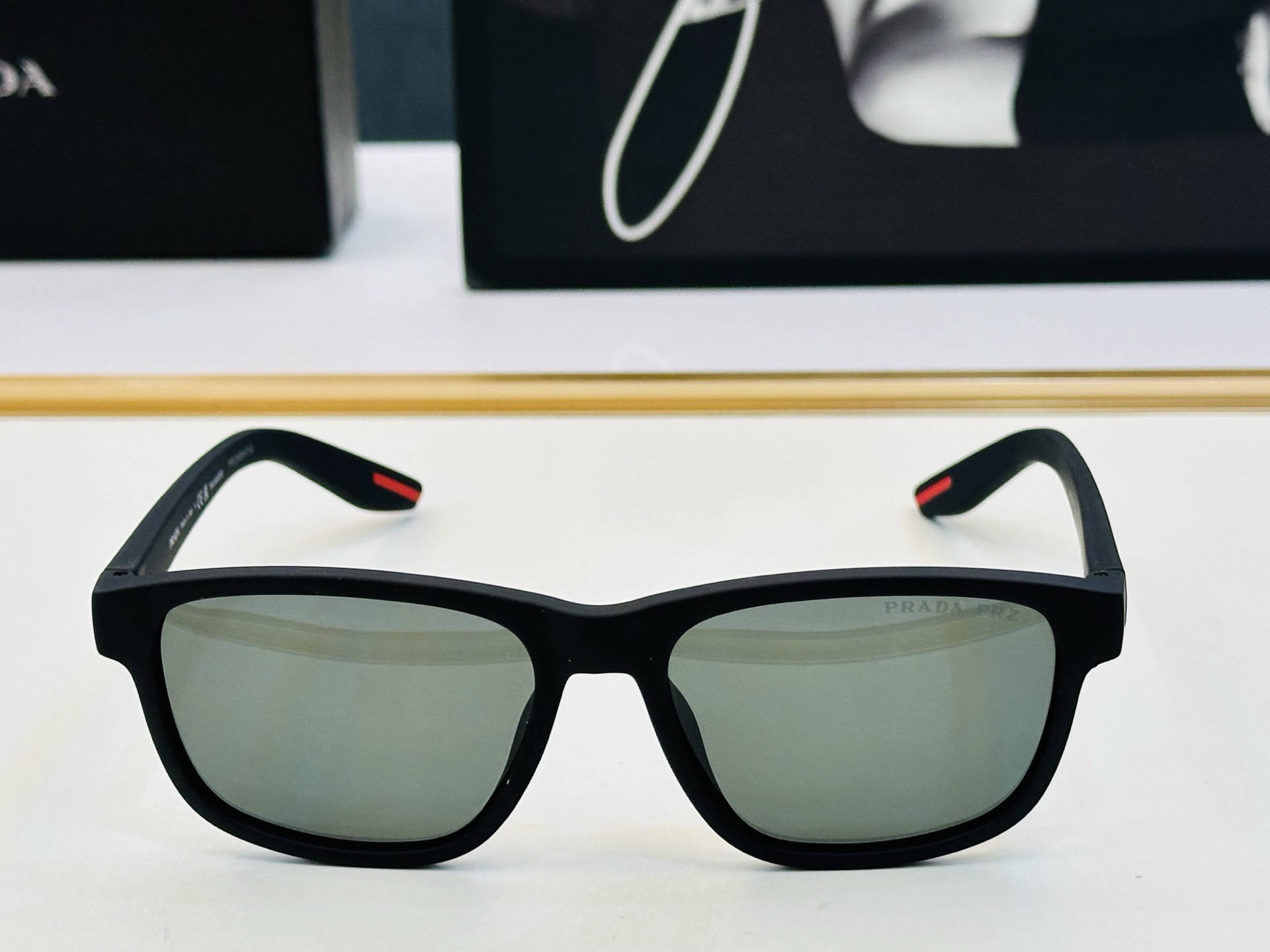 🔺PRAD*🔻普家 SPS06 Size：56口17-145 眼镜系列堪称精湛制作 彰显独特个 W 最新