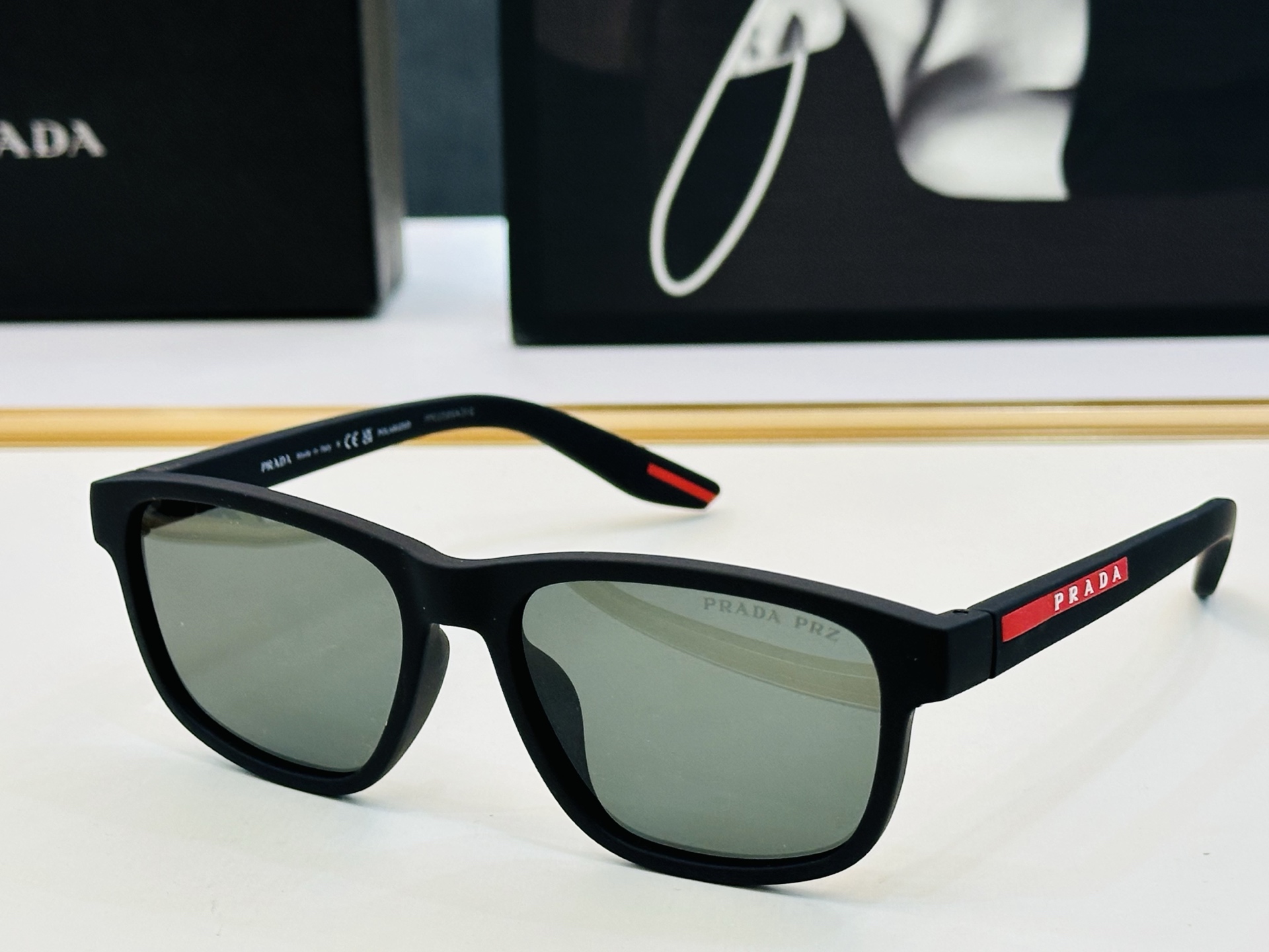 🔺PRAD*🔻普家 SPS06 Size：56口17-145 眼镜系列堪称精湛制作 彰显独特个 W 最新