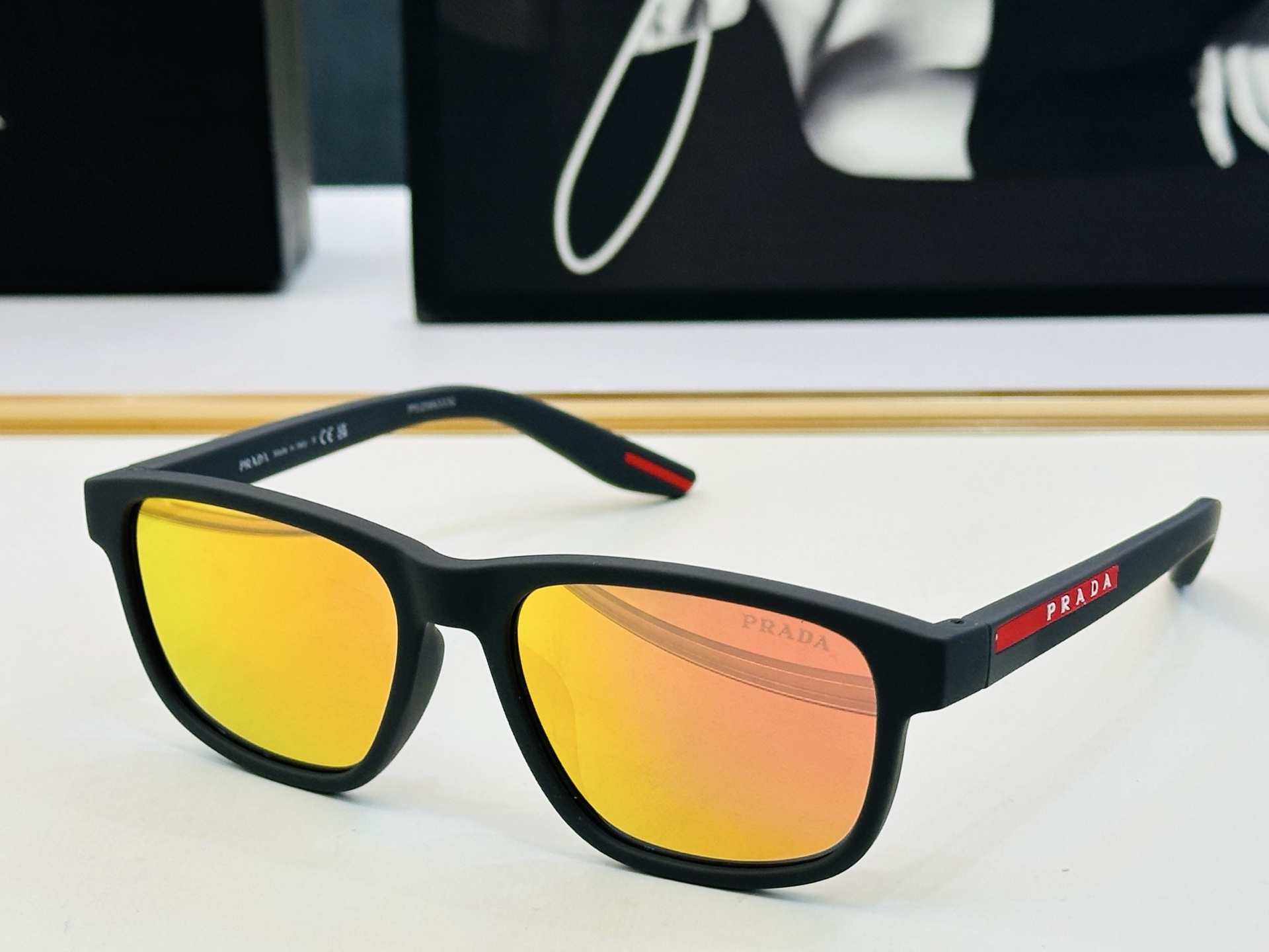 🔺PRAD*🔻普家 SPS06 Size：56口17-145 眼镜系列堪称精湛制作 彰显独特个 W 最新