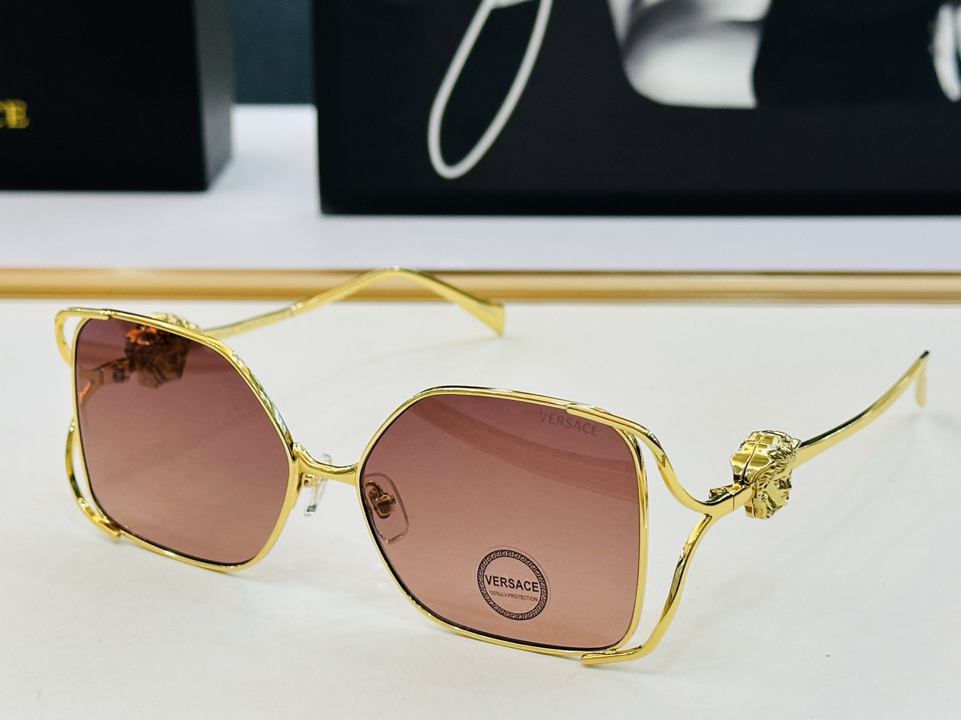 ❤️❤️范思家 VERSACE✨✨✨MODEL：VE2288 Size：55口16-145 ✨一 有范