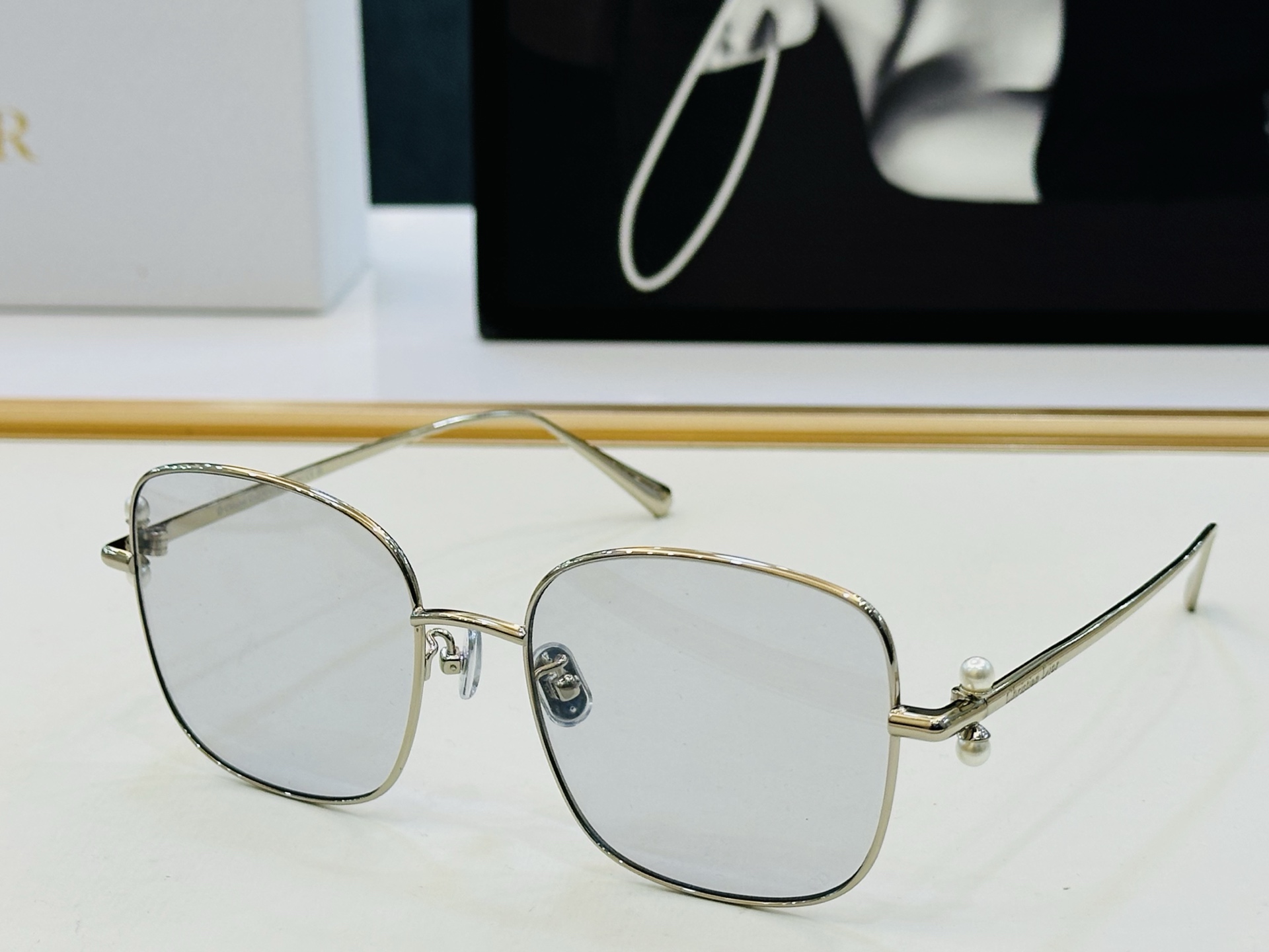 🔻🔻🔻DIO* 迪家 S1U Size：55口18-140 春夏款墨镜 😎🔆 FD搭配镜腿精致 质量上佳