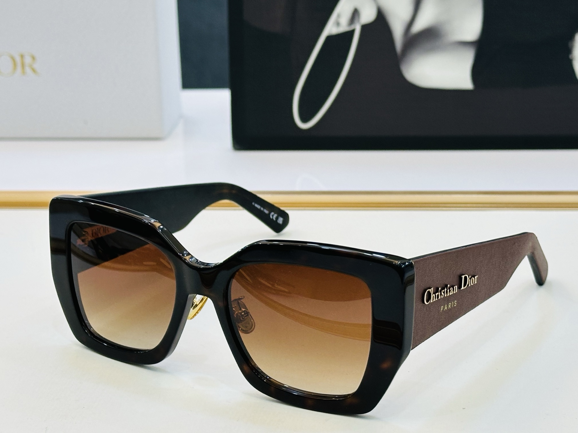 🔻🔻🔻DIO* 迪家 S2F Size：53口19-145 春夏款墨镜 😎🔆 FD搭配镜腿精致 质量上佳