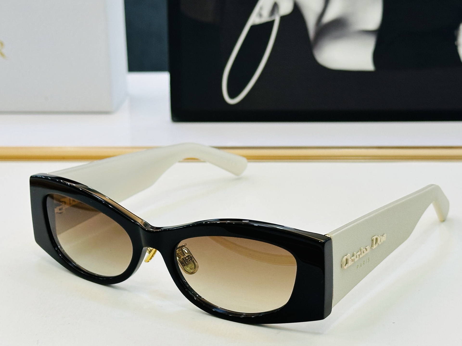 🔻🔻🔻DIO* 迪家 S1F Size：55口19-145 春夏款墨镜 😎🔆 FD搭配镜腿精致 质量上佳