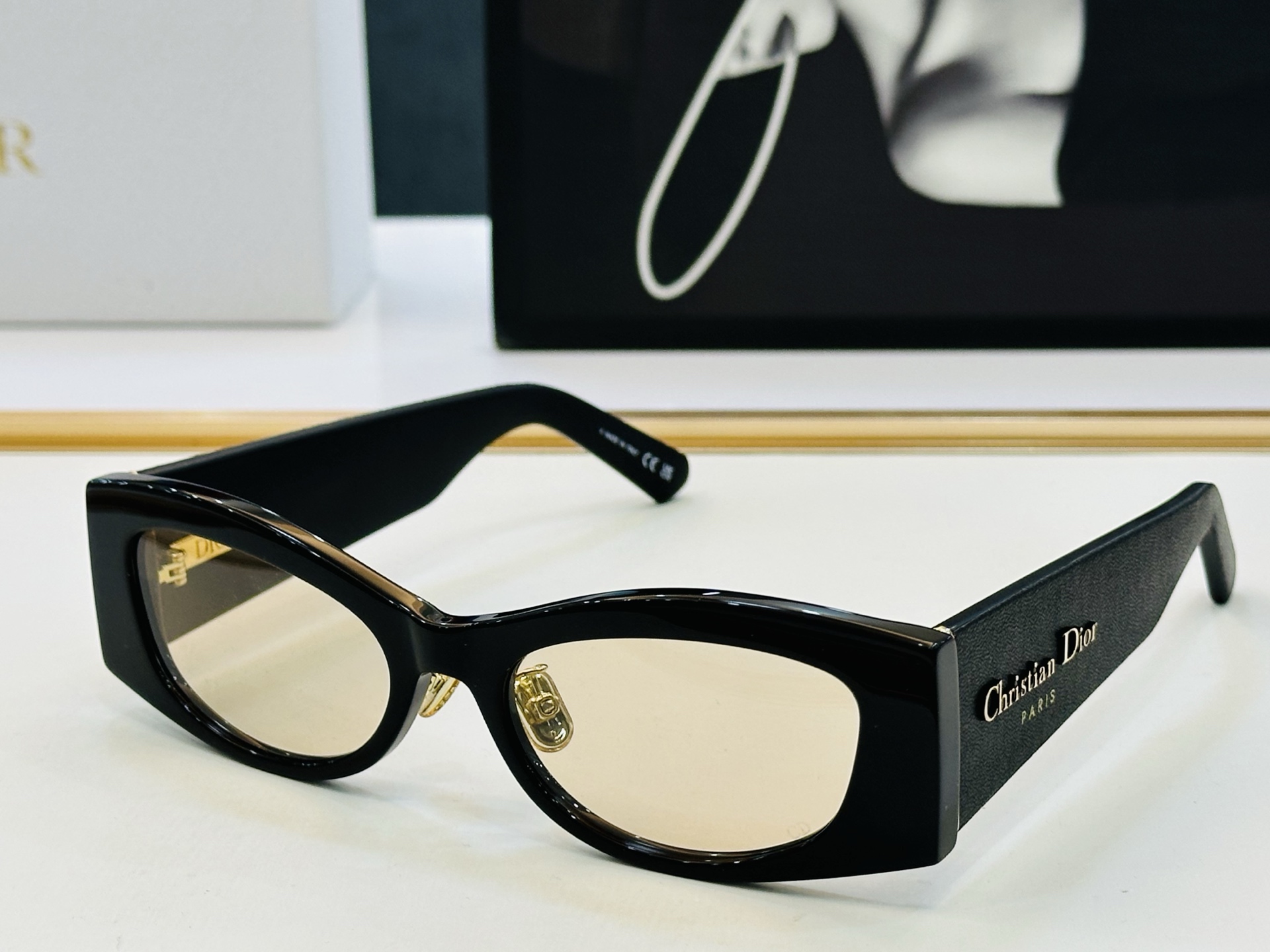 🔻🔻🔻DIO* 迪家 S1F Size：55口19-145 春夏款墨镜 😎🔆 FD搭配镜腿精致 质量上佳