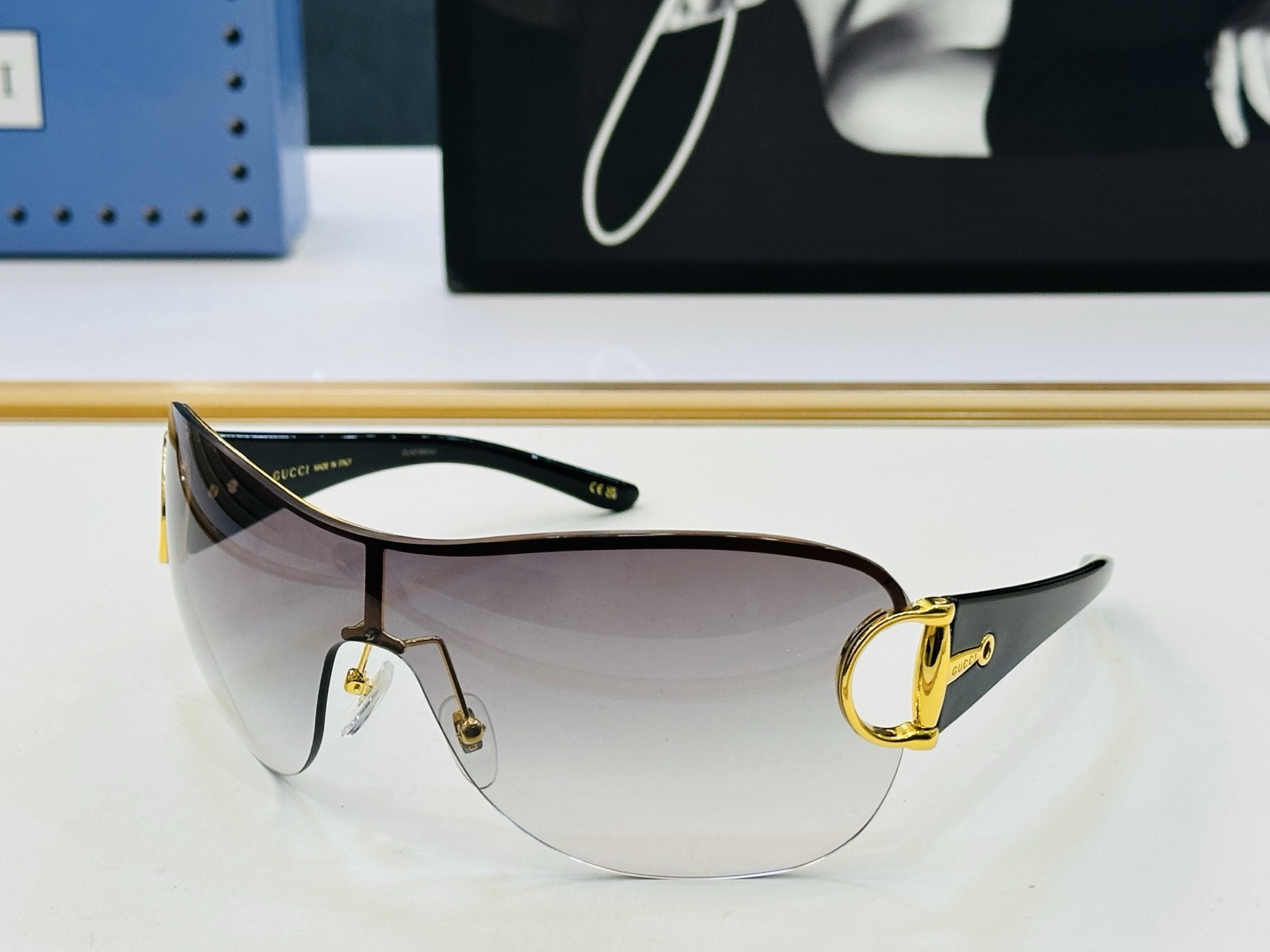 GUCC* 古家 GG2174S 🐝🐝系列 Size：140口115 🍁🍁 F超绝品质太阳镜 。