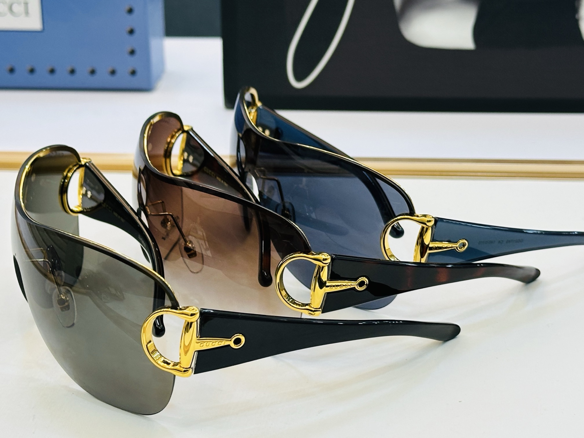 GUCC* 古家 GG2174S 🐝🐝系列 Size：140口115 🍁🍁 F超绝品质太阳镜 。
