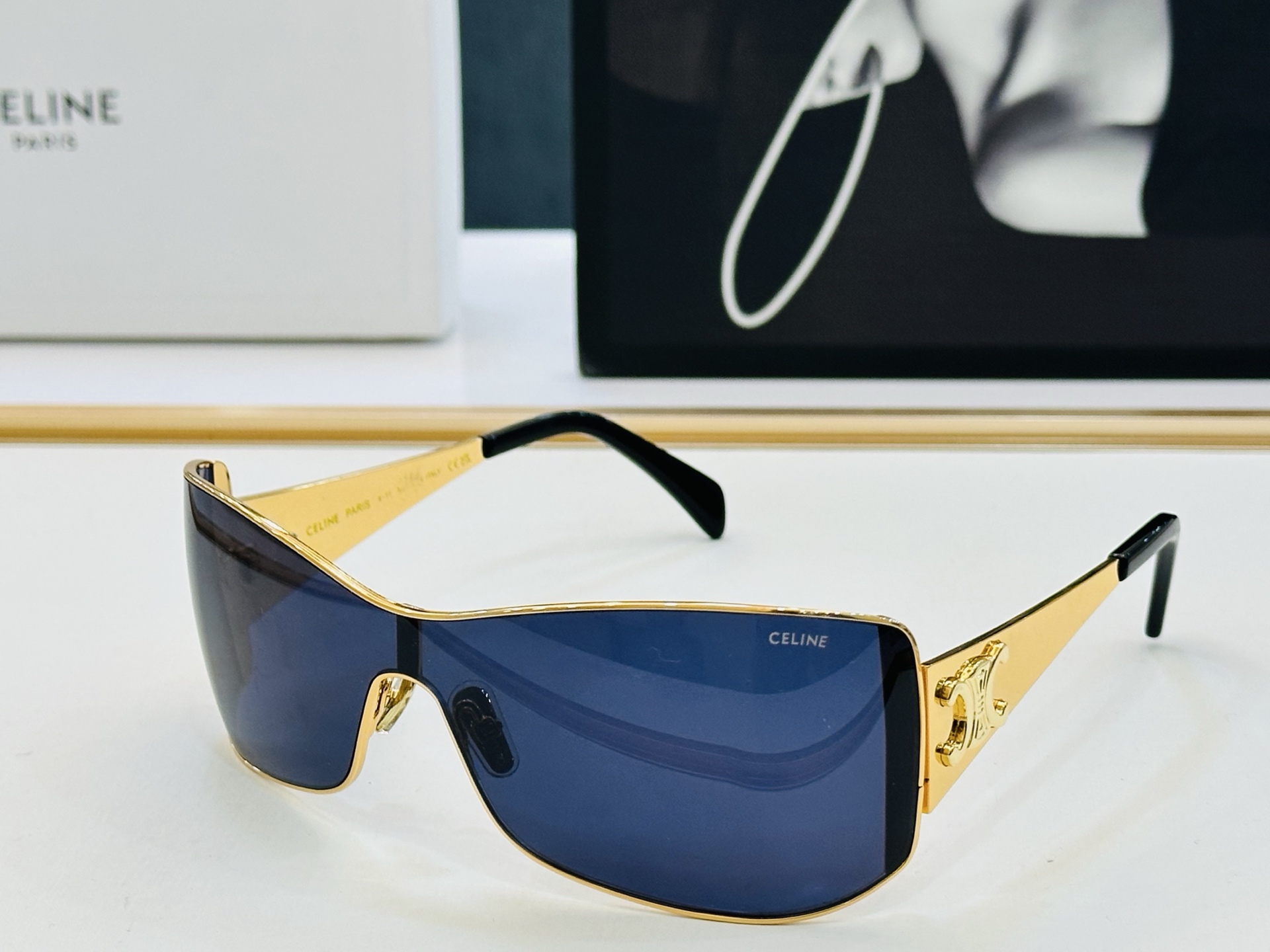 【CELINE】赛琳 CL42103U Size：142口0-130 一直热销的款式 欧美风 光泽度好 